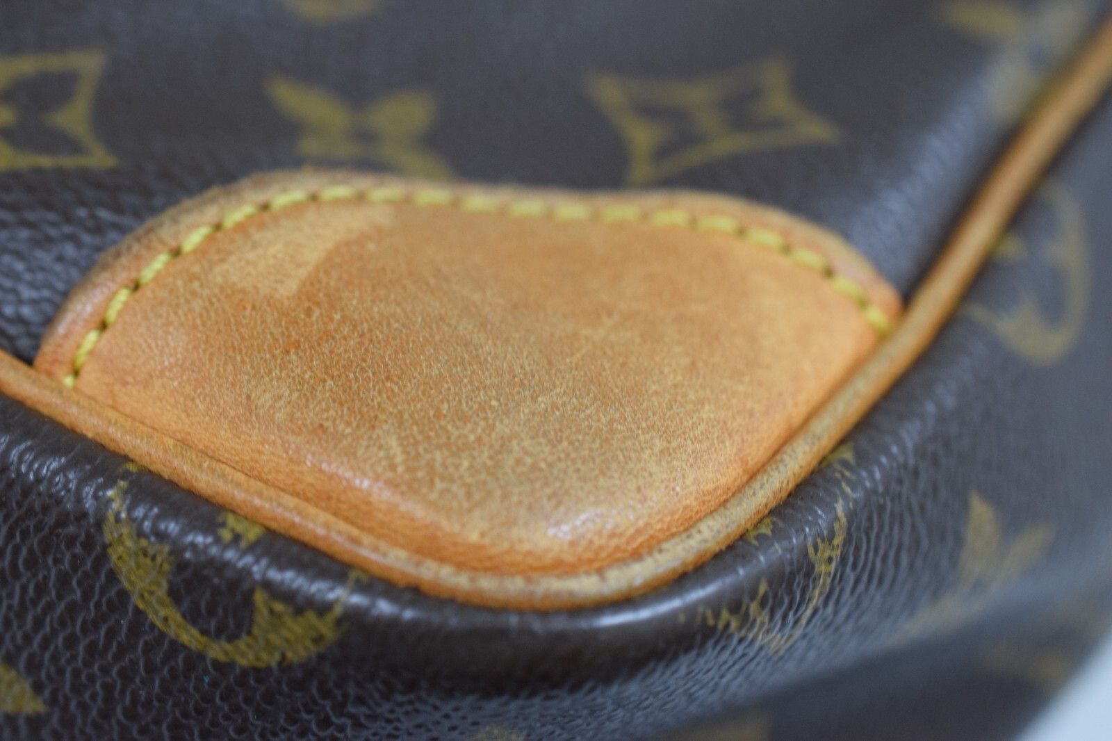 Louis Vuitton Louis Vuitton Trocadero 30 Crossbody Bag Monogram M51272 Size ONE SIZE - 11 Thumbnail