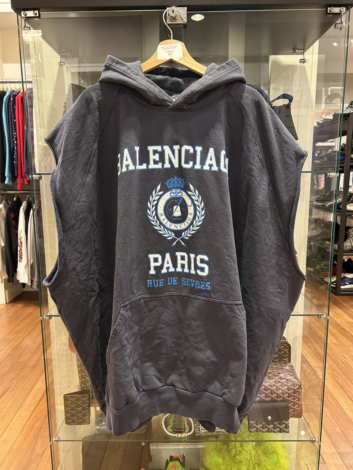 Balenciaga Balenciaga Crest Cutoff Hoodie Size US M / EU 48-50 / 2 - 1 Thumbnail