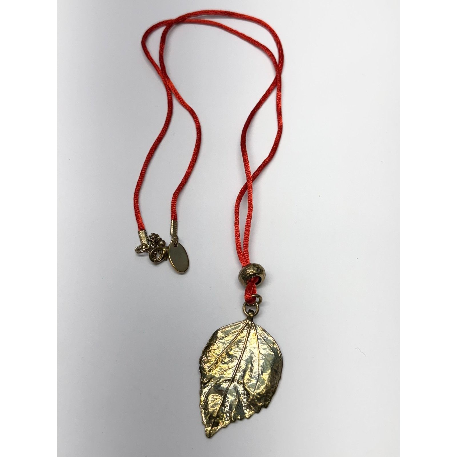 Vintage Fabric gold leaf pendant necklace Size ONE SIZE - 1 Thumbnail