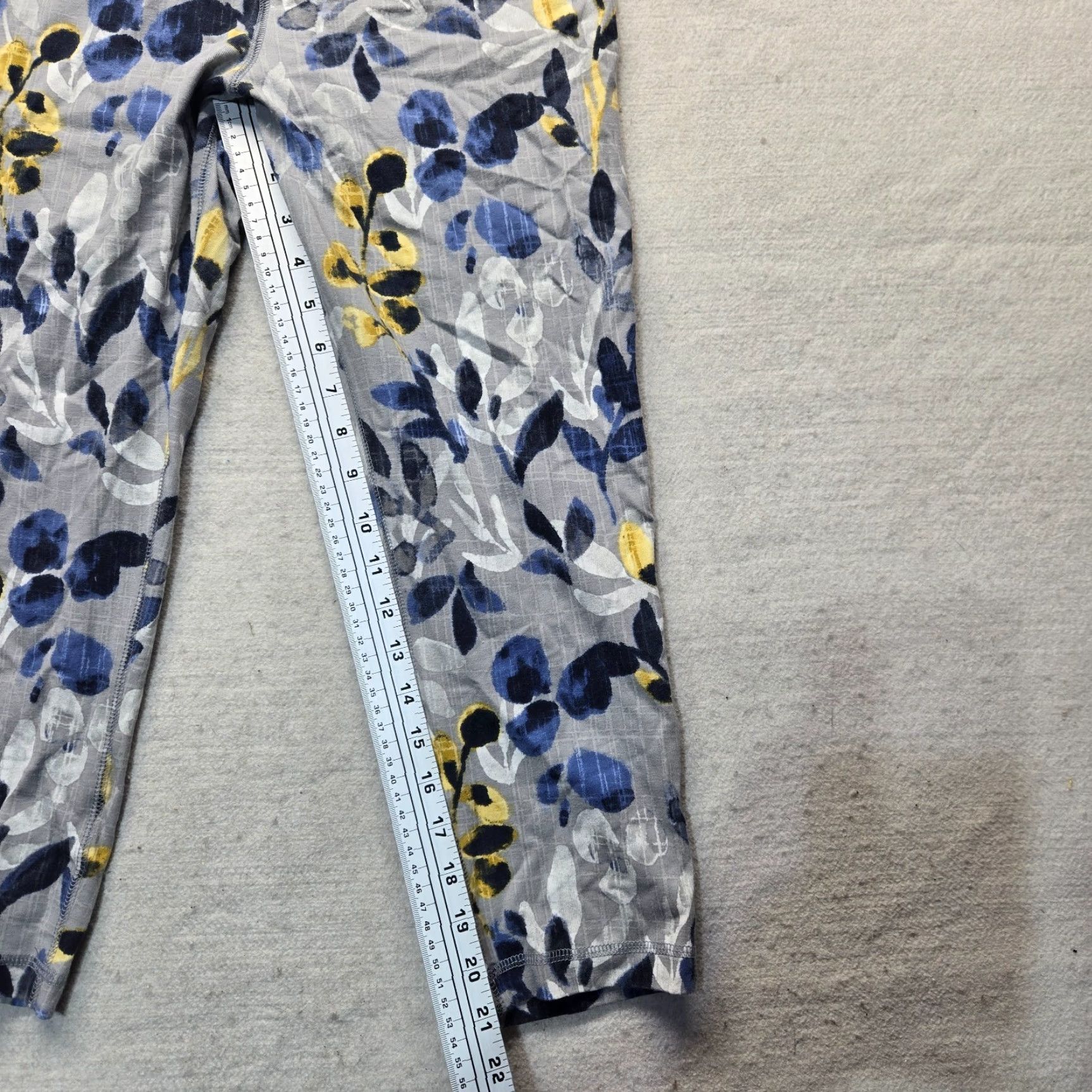 Vintage Active C Leggings Adult Medium Women's Gray Floral Flower Spandex Fitness Size 32" / US 10 / IT 46 - 6 Thumbnail