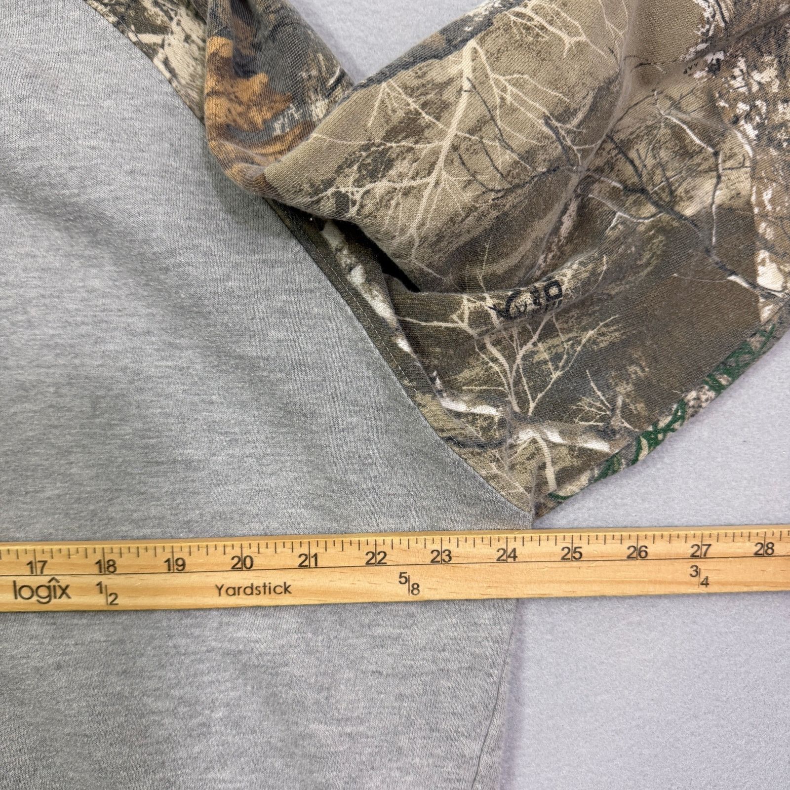 Vintage Vintage Michigan Wolverines Hoodie Men's 2XL Gray Camouflage Size US XXL / EU 58 / 5 - 8 Thumbnail