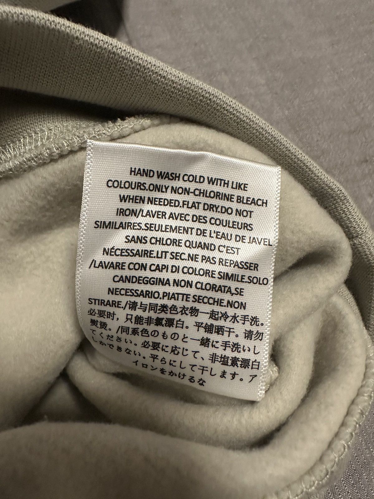 Essentials × Fear of God Fear Of God Essentials SSENSE Exclusive Hoodie Concrete Size US L / EU 52-54 / 3 - 11 Thumbnail