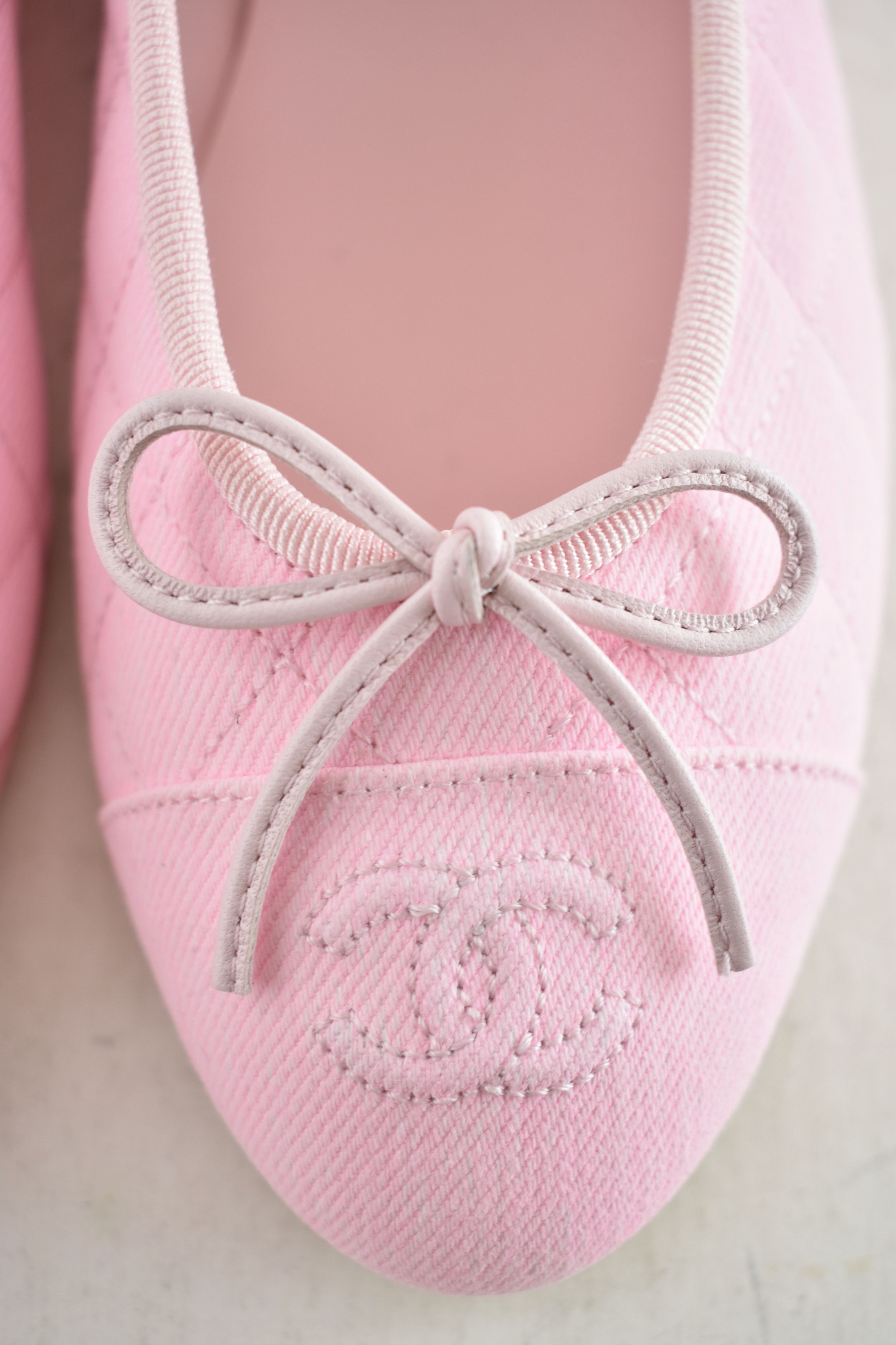 Chanel 26P Denim Quilted CC Logo Bow Tie Ballet Ballerina Flat 37 Size US 7 / IT 37 - 12 Thumbnail