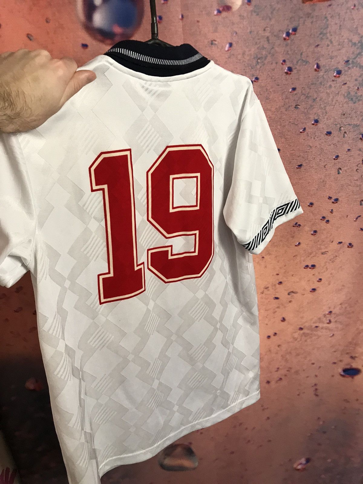 Umbro Vintage Umbro England 1992 home jersey Size US M / EU 48-50 / 2 - 6 Thumbnail
