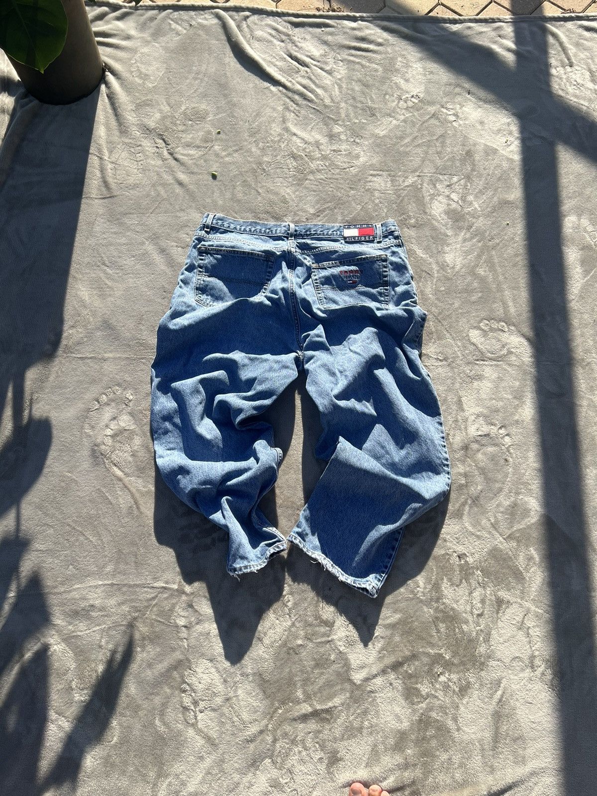 Vintage 90’s Baggy Tommy Hilfiger Jeans Big Logo