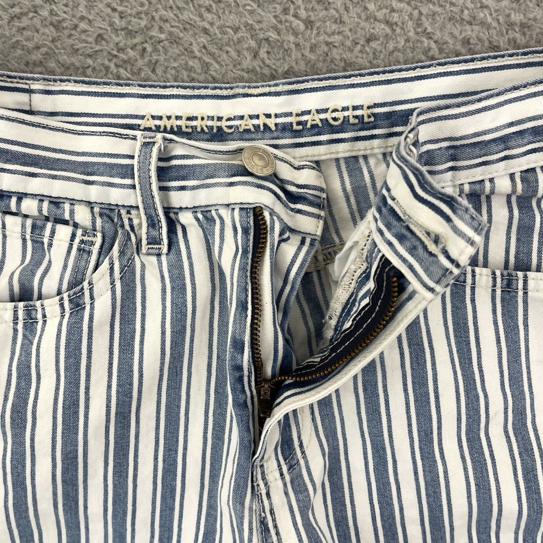 American Eagle Outfitters VINTAGE American Eagle Outfitters Shorts Women’s 2 Blue Mom Denim Stripe Boho Casual Beach Cotton Size 26" / US 2 / IT 38 - 4 Thumbnail