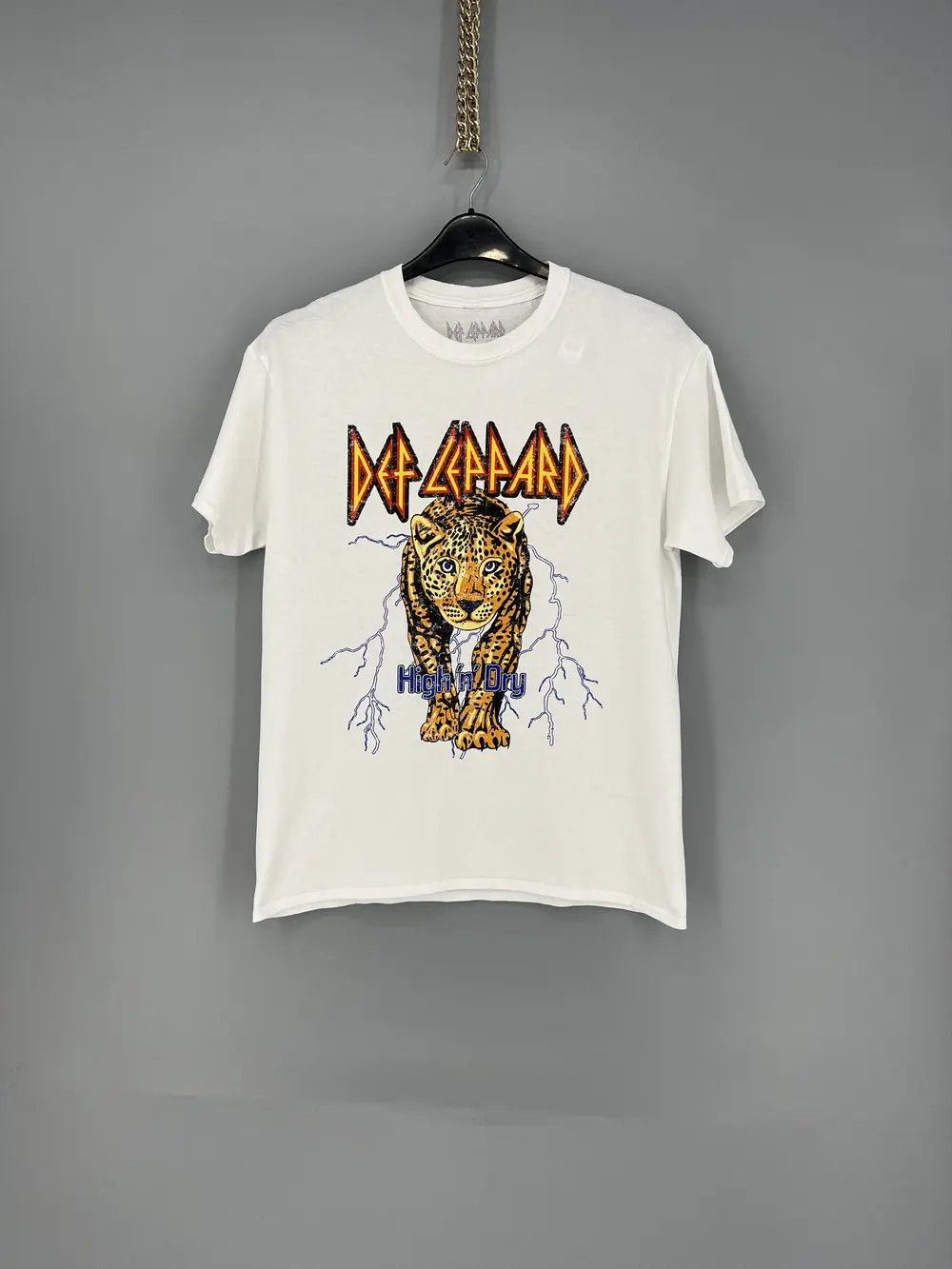 Band Tees VINTAGE Y2K DEF LEPPARD BAND TEE SIZE S Size US S / EU 44-46 / 1 - 1 Thumbnail