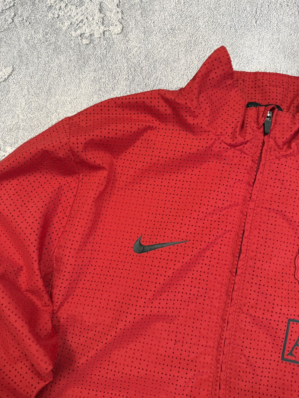 Other Nike Manchester United Swoosh Soccer Jersey Football AIG Size US L / EU 52-54 / 3 - 4 Thumbnail