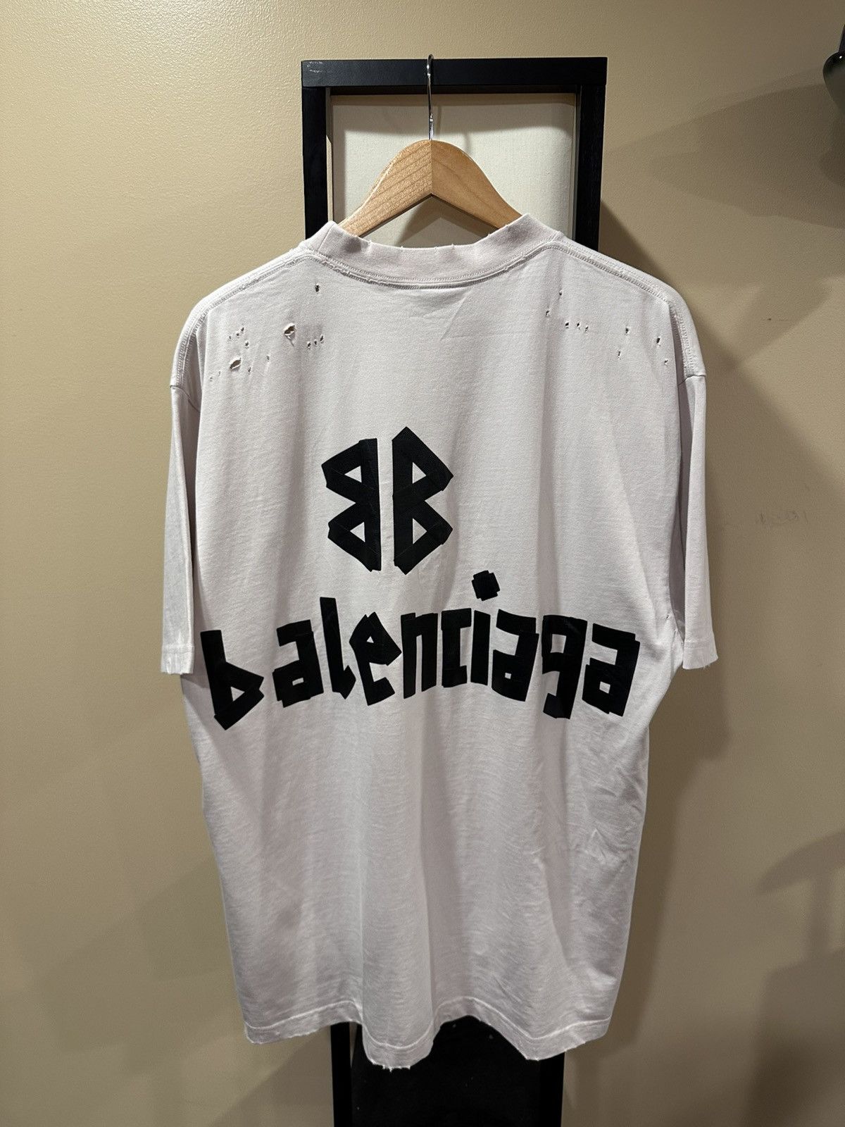 Balenciaga Balenciaga Distressed Type Black Duct Tape Logo White Tee Size US XS / EU 42 / 0 - 2 Thumbnail