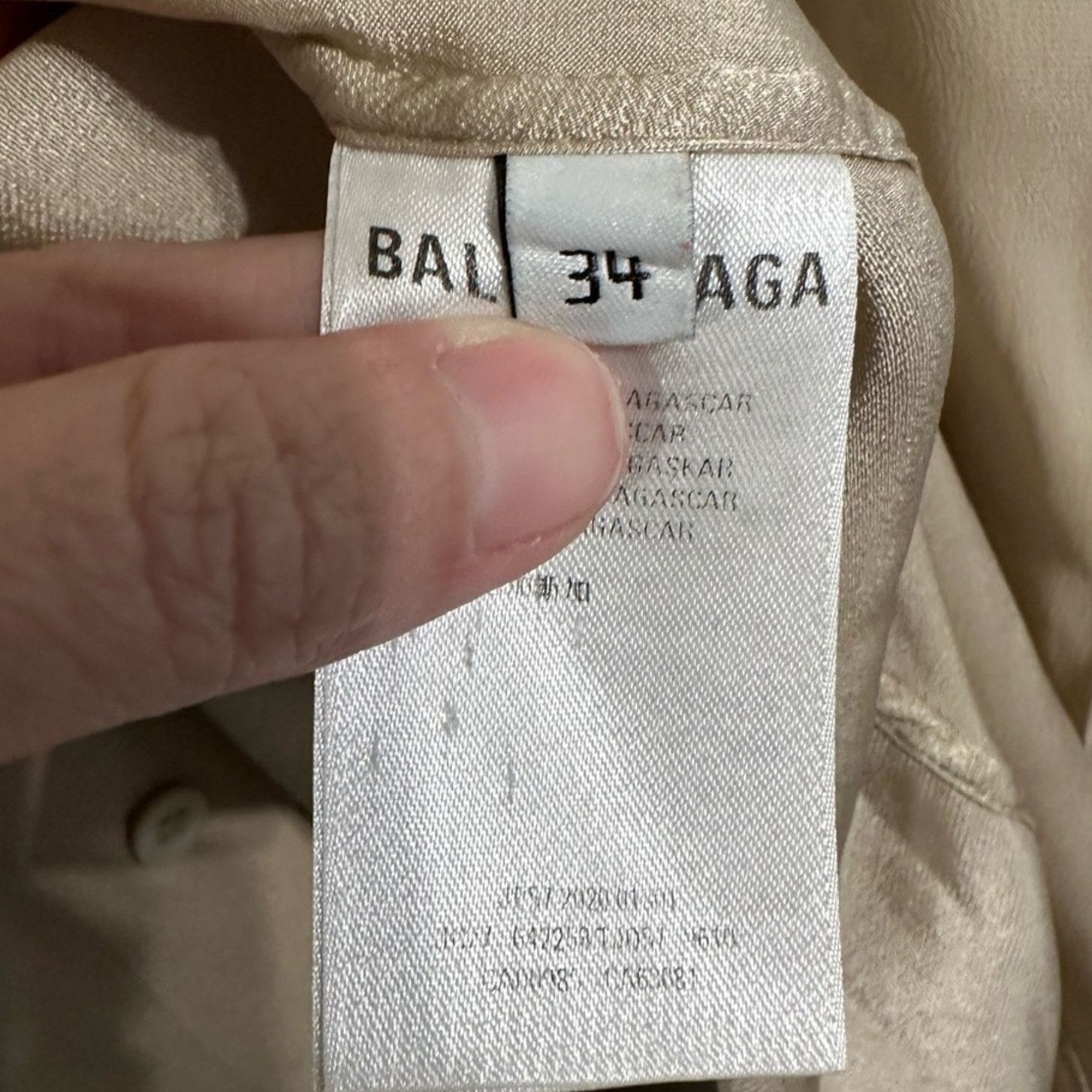 Balenciaga SS20 Unisex Oversized Button Front Shirt size FR 34 Beige Size ONE SIZE - 13 Thumbnail
