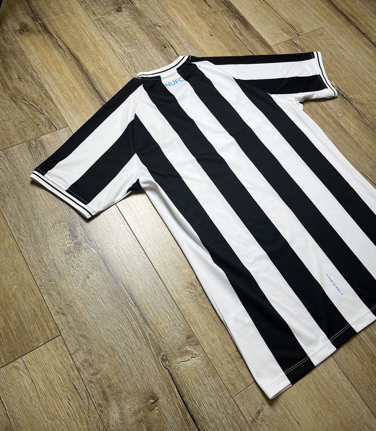 Castore NEWCASTLE 22/23 Y2K FOOTBALL JERSEY Size US S / EU 44-46 / 1 - 11 Thumbnail