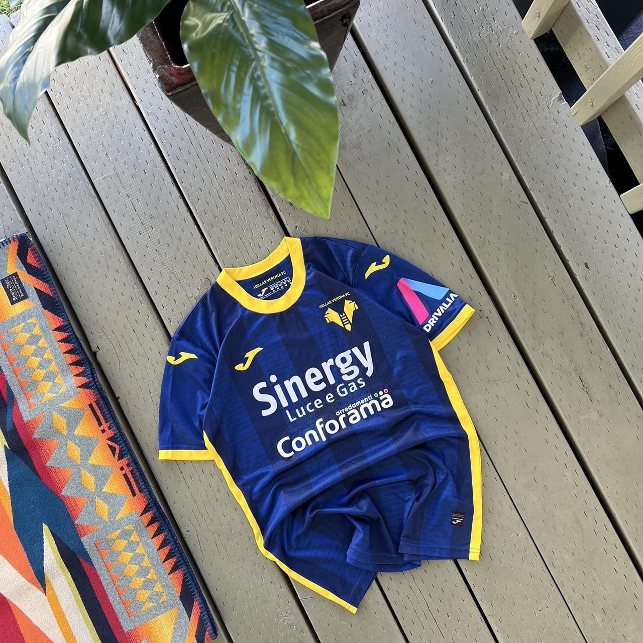 Vintage Macron Hellas Verona Home Football Soccer Jersey Size US M / EU 48-50 / 2 - 1 Thumbnail