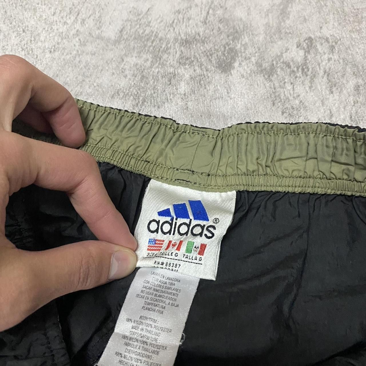 Adidas Adidas black and green adidas 90s Vintage Baggy y2k 2000s Size US 34 / EU 50 - 4 Thumbnail