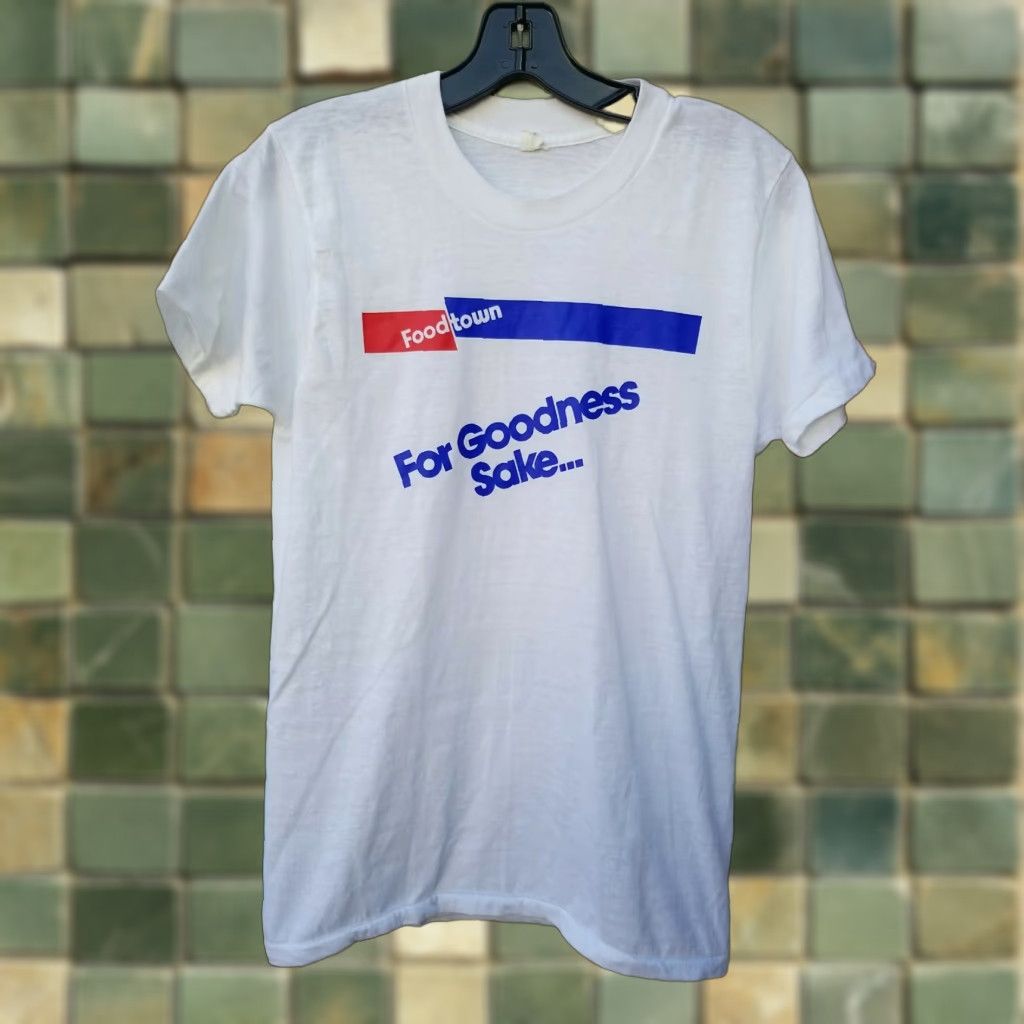 Vintage VINTAGE FOOD TOWN SHIRT Unbranded Graphic Tee Black 60s 70s Made USA S Unisex Adult Short Sleeve Cotton Blend Geometric Decade 1980s Size US S / EU 44-46 / 1 - 1 Thumbnail