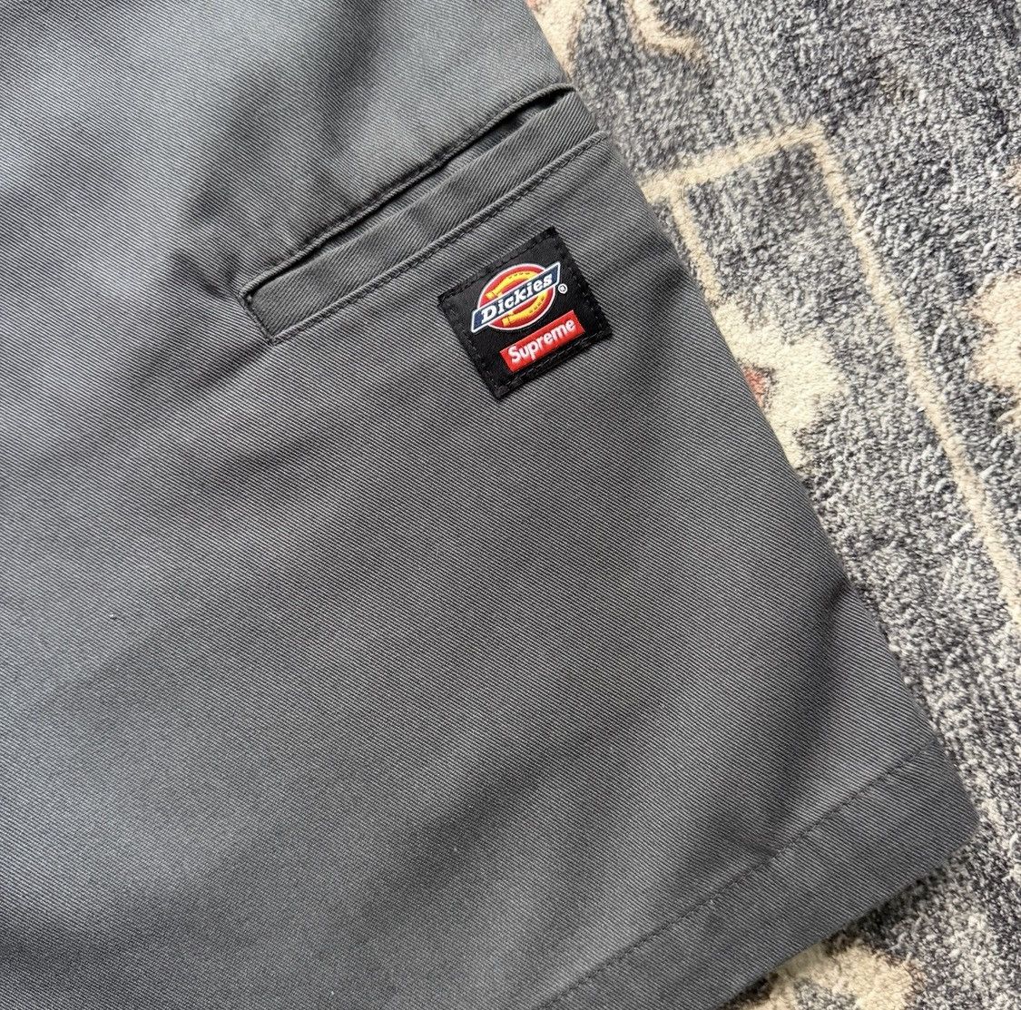 Dickies × Supreme Supreme x Dickies Stripe charcoal shorts size 30 Size US 30 / EU 46 - 8 Thumbnail