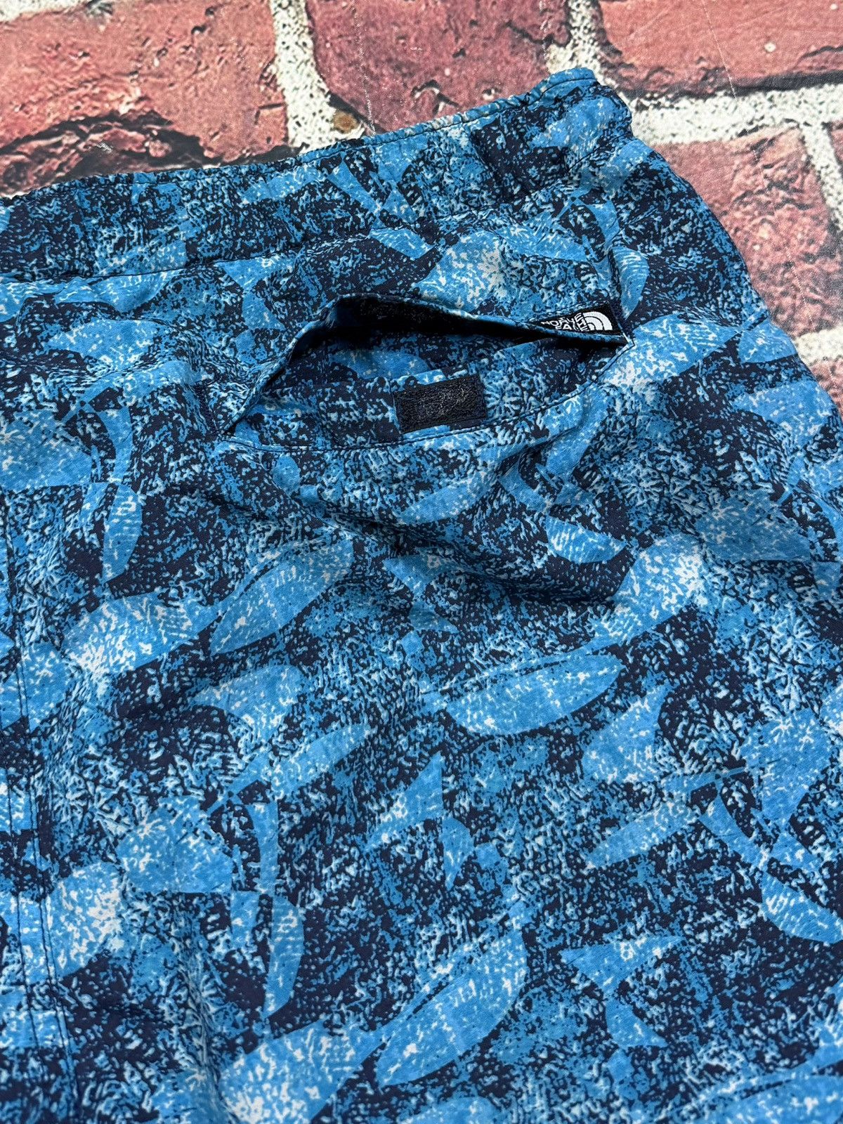 The North Face The North Face Class V Shorts Printed Nylon Belted Baggies Size US 35 - 5 Thumbnail