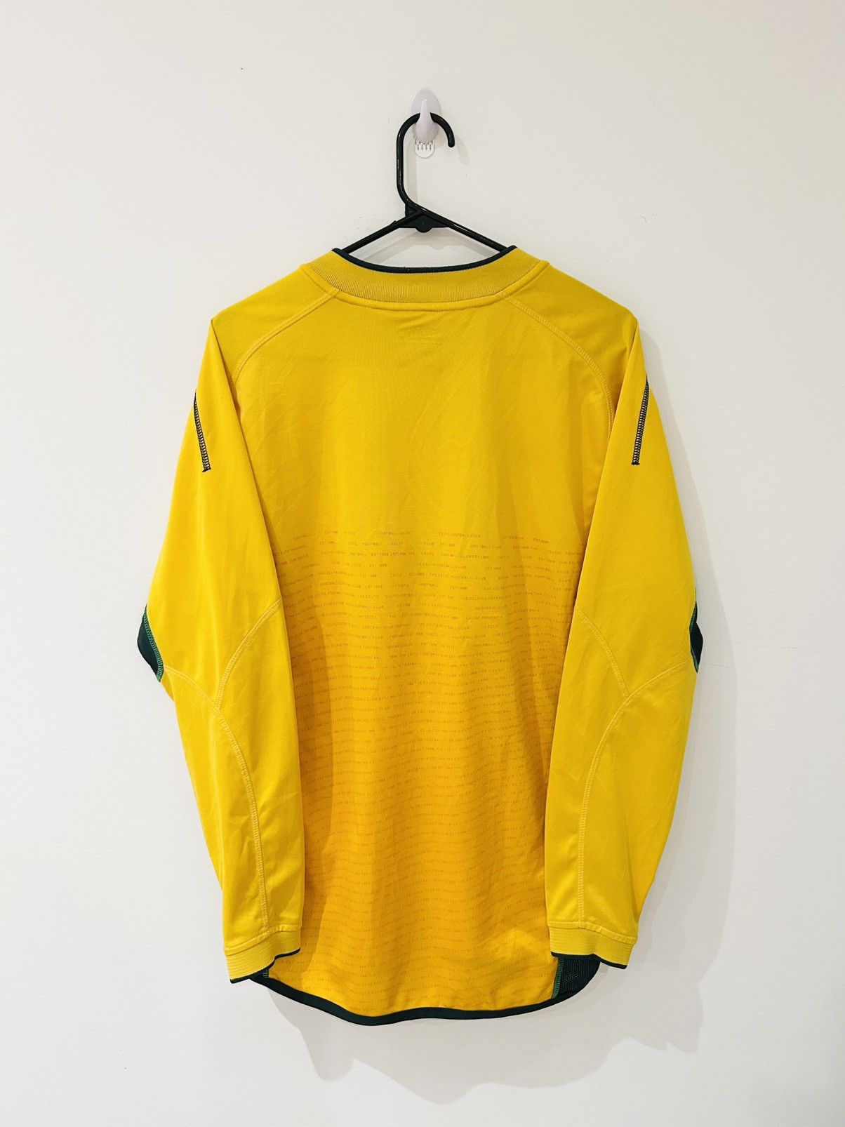 Umbro × Vintage Celtic 2002/03 away Size US M / EU 48-50 / 2 - 2 Thumbnail