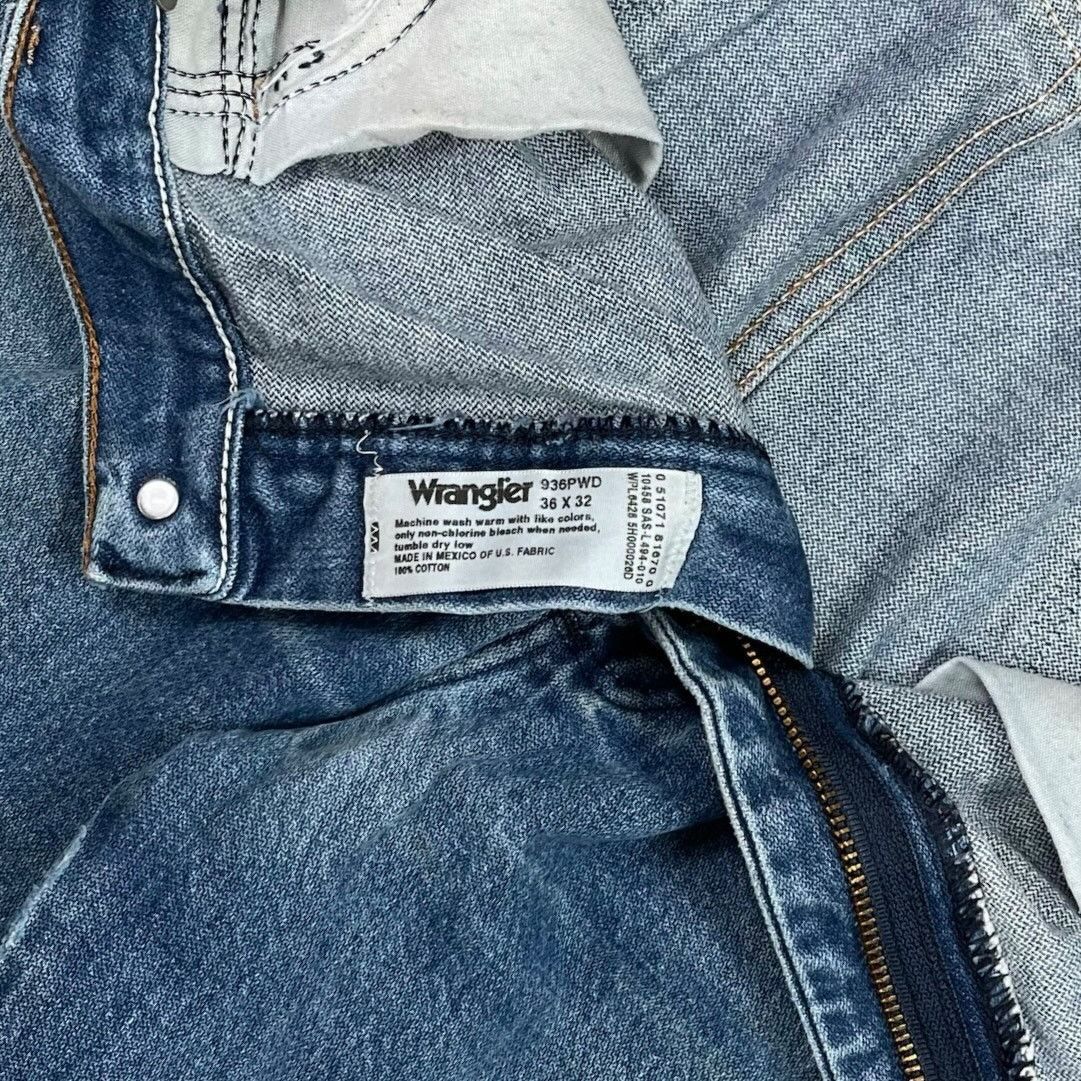 Wrangler Vintage Y2K Wrangler Jeans 36x32 Straight Fit Medium Wash Size US 36 / EU 52 - 4 Thumbnail
