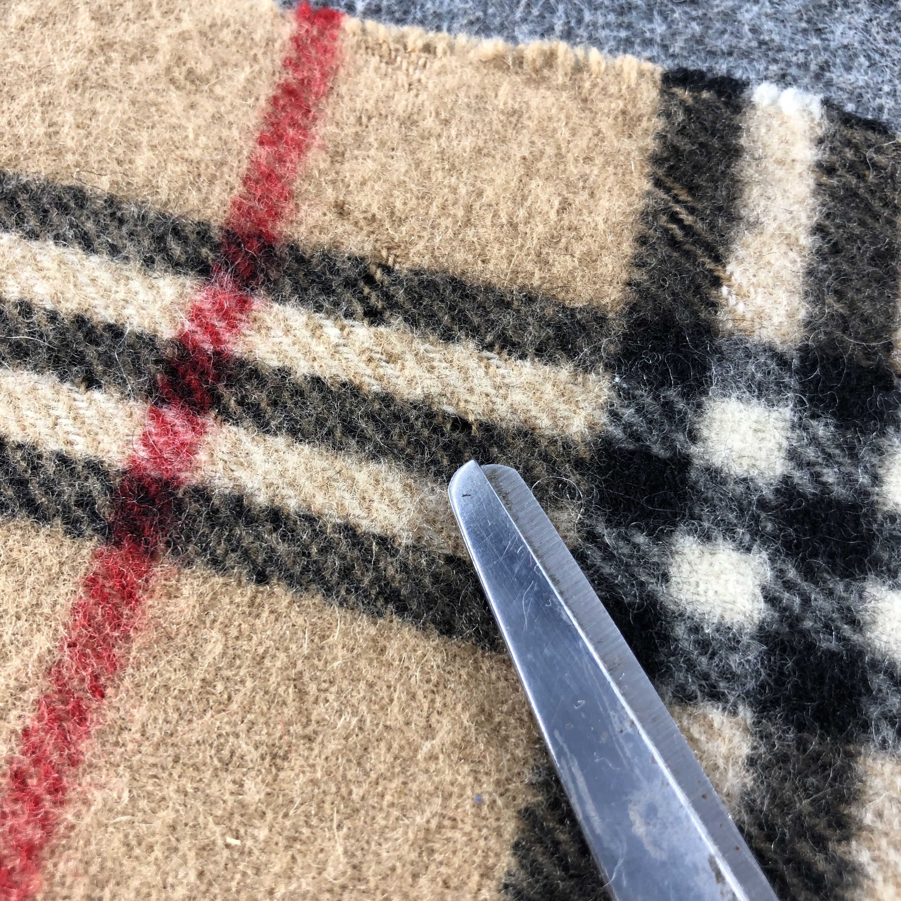 Burberry Burberry Tan Nova Check Wool Scarf Muffler V2902 Size ONE SIZE - 5 Thumbnail