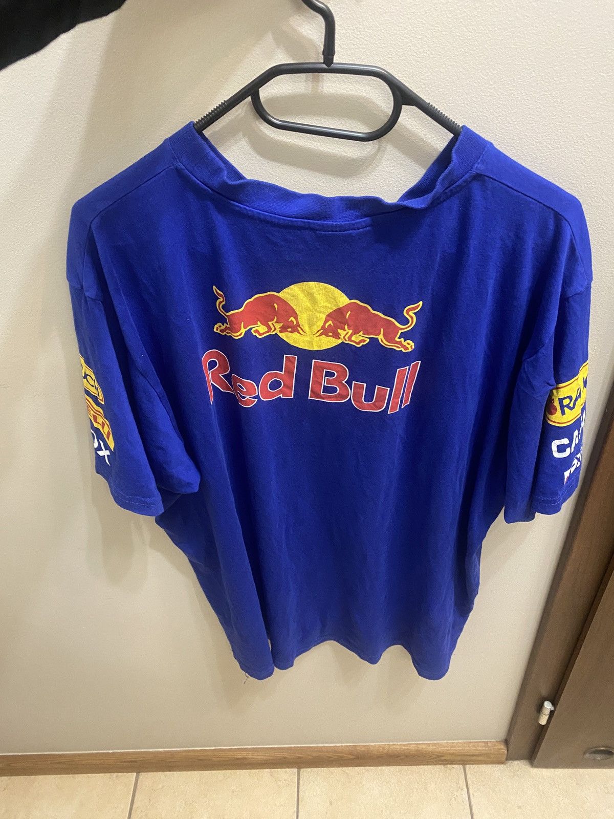Formula 1 Vintage Red bull formula uno racing big logo tee 00s Size US XL / EU 56 / 4 - 3 Thumbnail