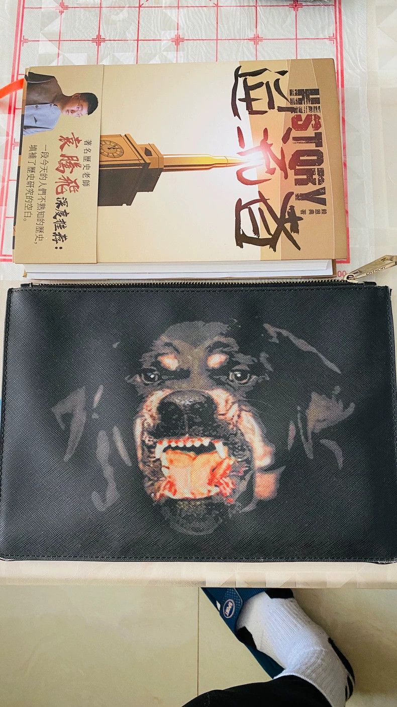 Givenchy Givenchy Dog Head Bag Size ONE SIZE - 1 Thumbnail