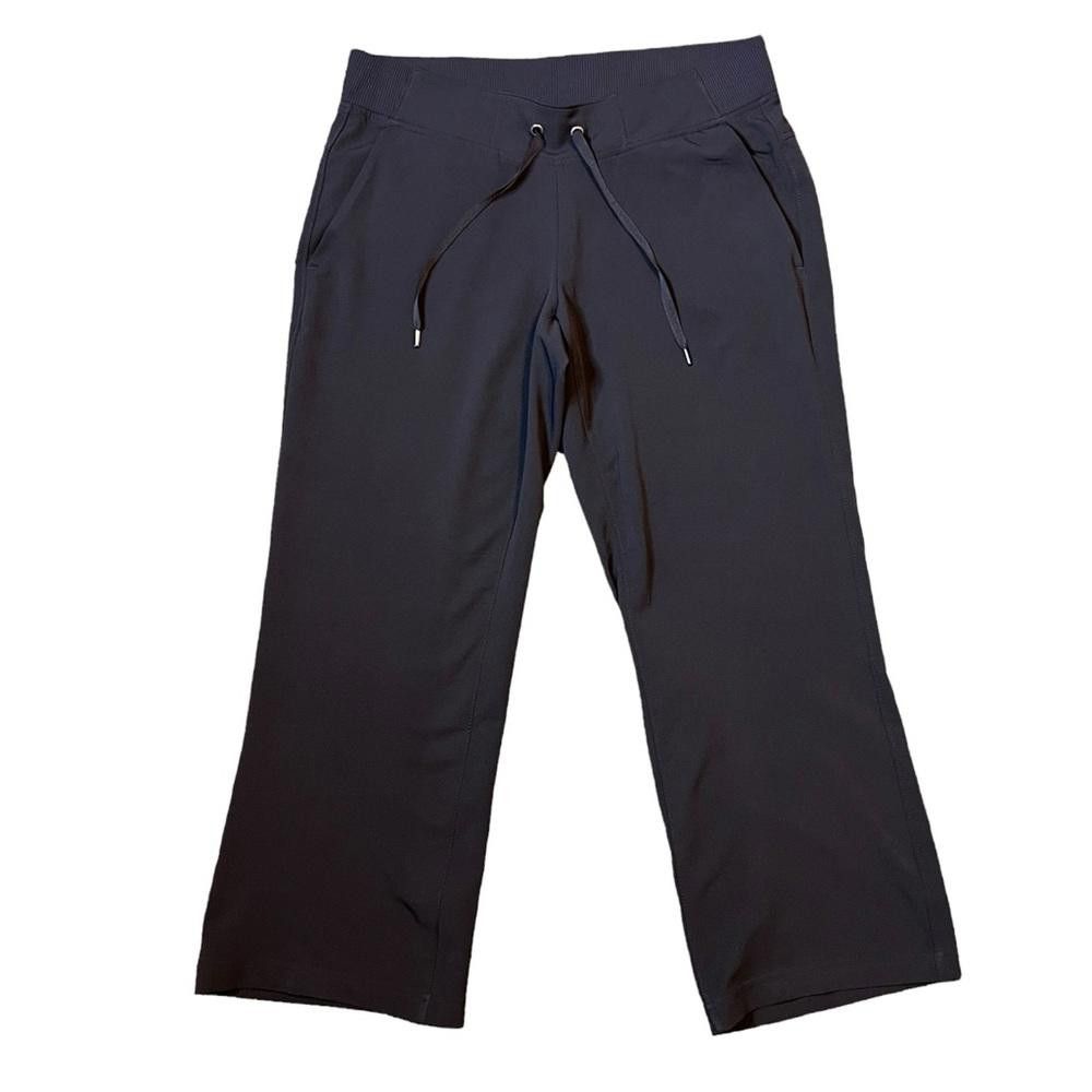 Designer Athleta Wide Leg Cropped Pants Black Size 28" / US 6 / IT 42 - 1 Thumbnail