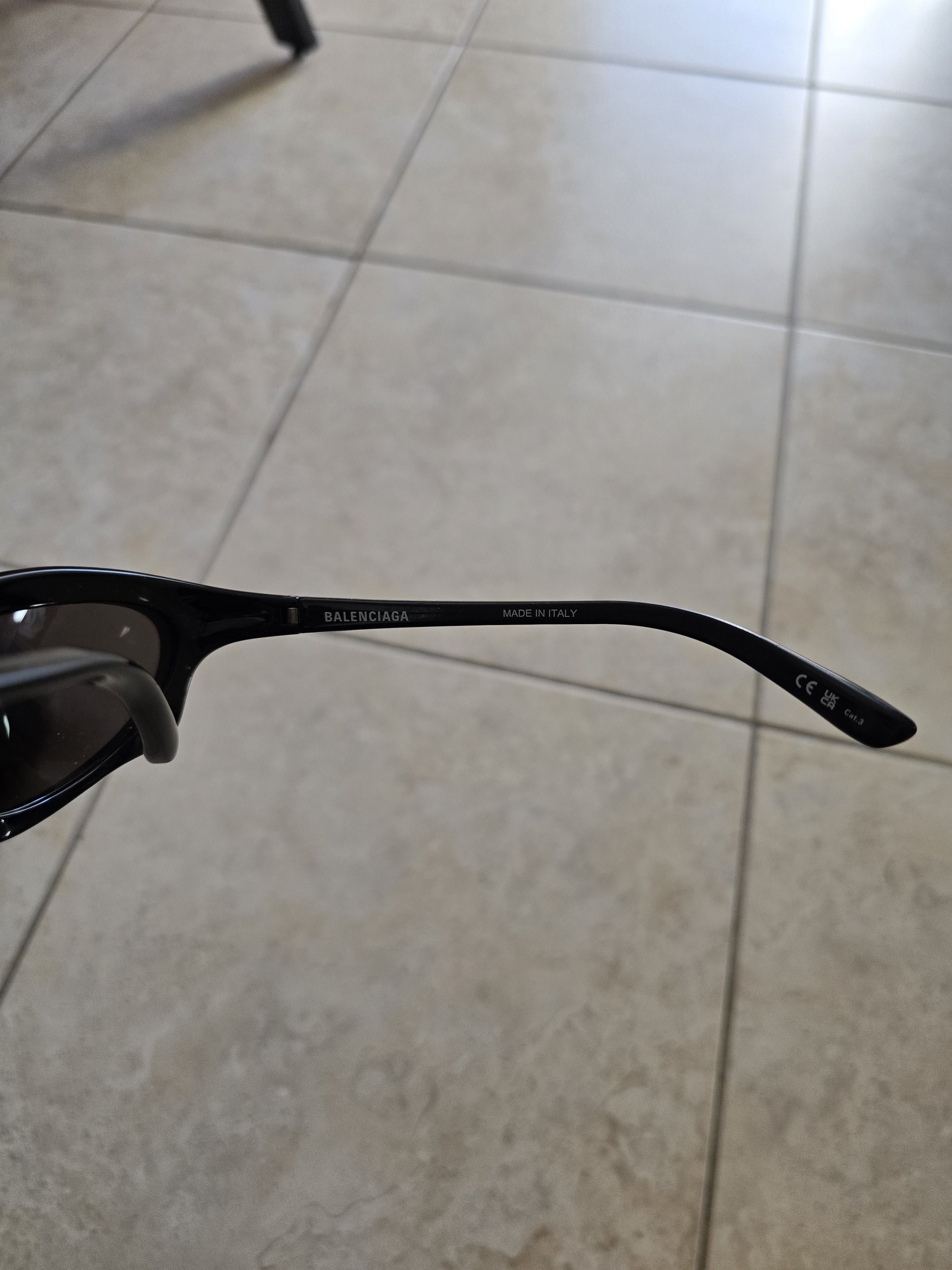 Balenciaga Balenciaga Black Acetate Bat Sunglasses Size ONE SIZE - 5 Thumbnail
