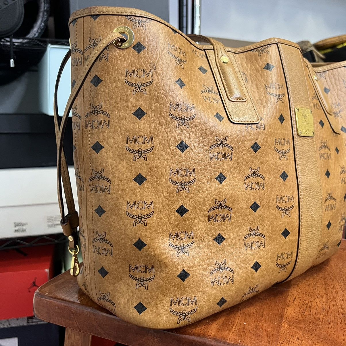 MCM MCM Medium Reversible Liz Shopper in Visetos Cognac Size ONE SIZE - 2 Thumbnail