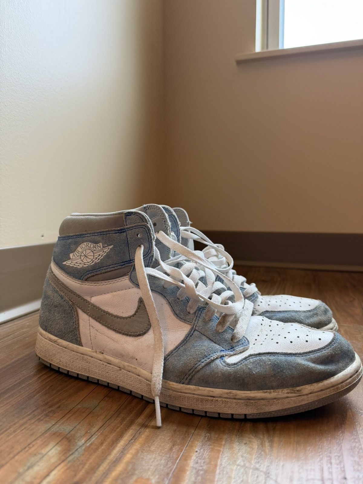 Nike Nike Jordan 1 Hyper Royal Size US 11.5 / EU 44-45 - 1 Thumbnail