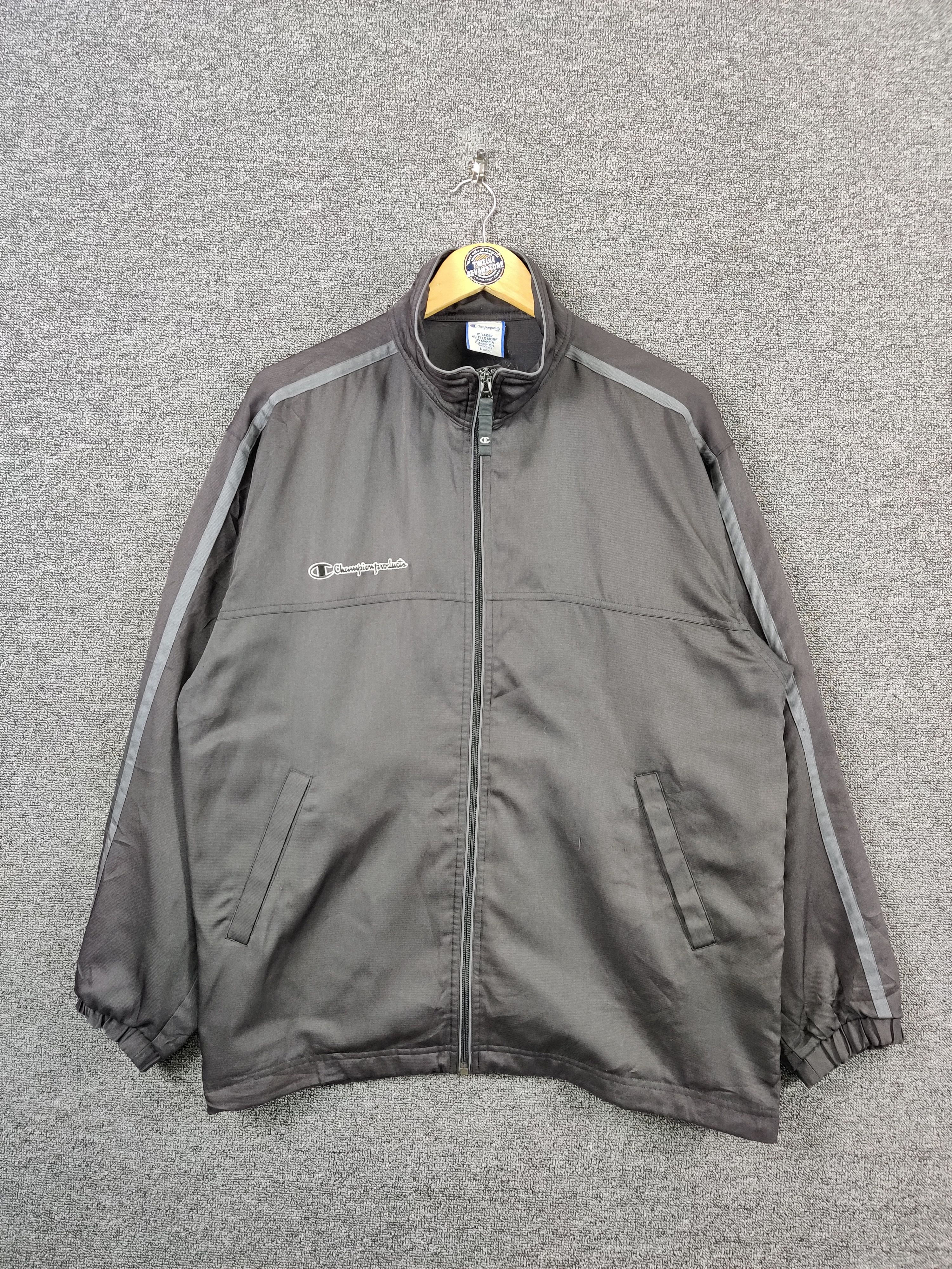 Champion × Vintage Japanese Brand Champion Windbreaker Zipper Jacket Size US L / EU 52-54 / 3 - 1 Thumbnail