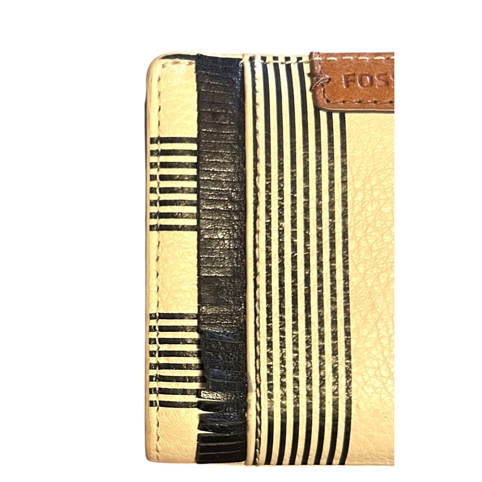 Fossil VINTAGE Fossil Emma RFID Off-White & Black Striped Bi-Fold Fringe Wallet Women's Size ONE SIZE - 2 Thumbnail