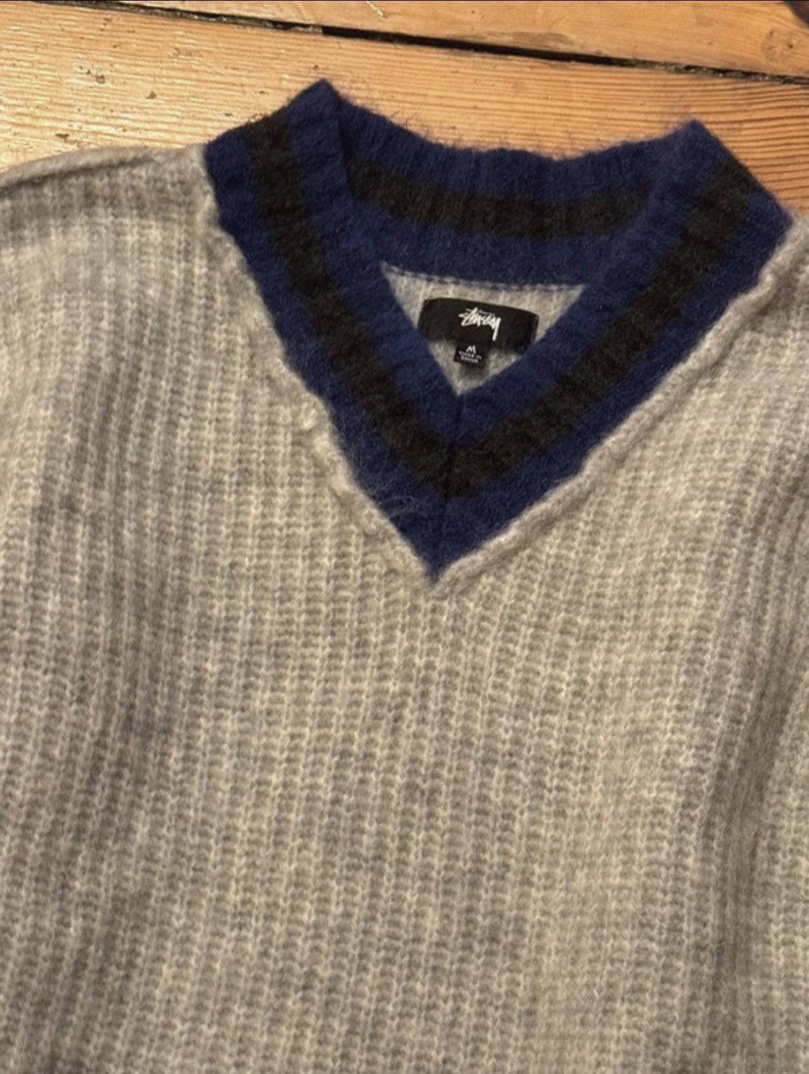 Other Stüssy V Neck Mohair Sweater Knit Jumper Size US M / EU 48-50 / 2 - 2 Thumbnail