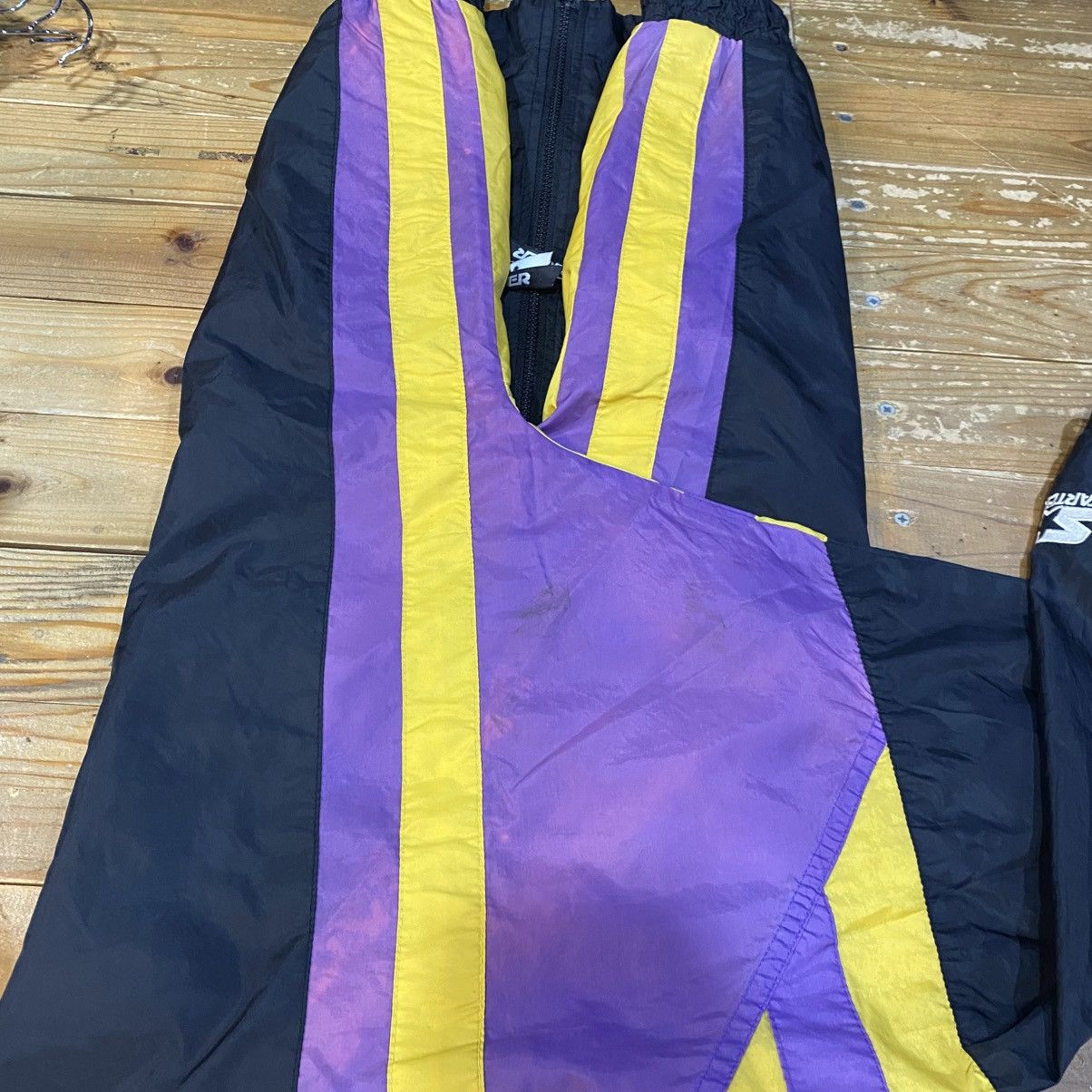 Starter VINTAGE‼️Lakers Sponsor By MAG Innovision Starter Jacket Size US L / EU 52-54 / 3 - 13 Thumbnail