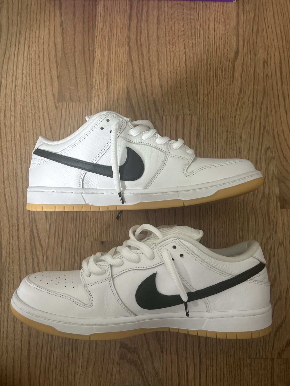 Nike Nike Dunk Low SB “White Gum” Size US 11 / EU 44 - 2 Thumbnail