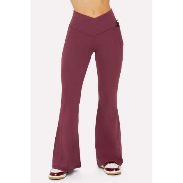 Fabletics Fabletics PureLuxe Everyday Crossover Flare Burgundy Babe Yi Size 27" / US 4 / IT 40 - 1 Thumbnail