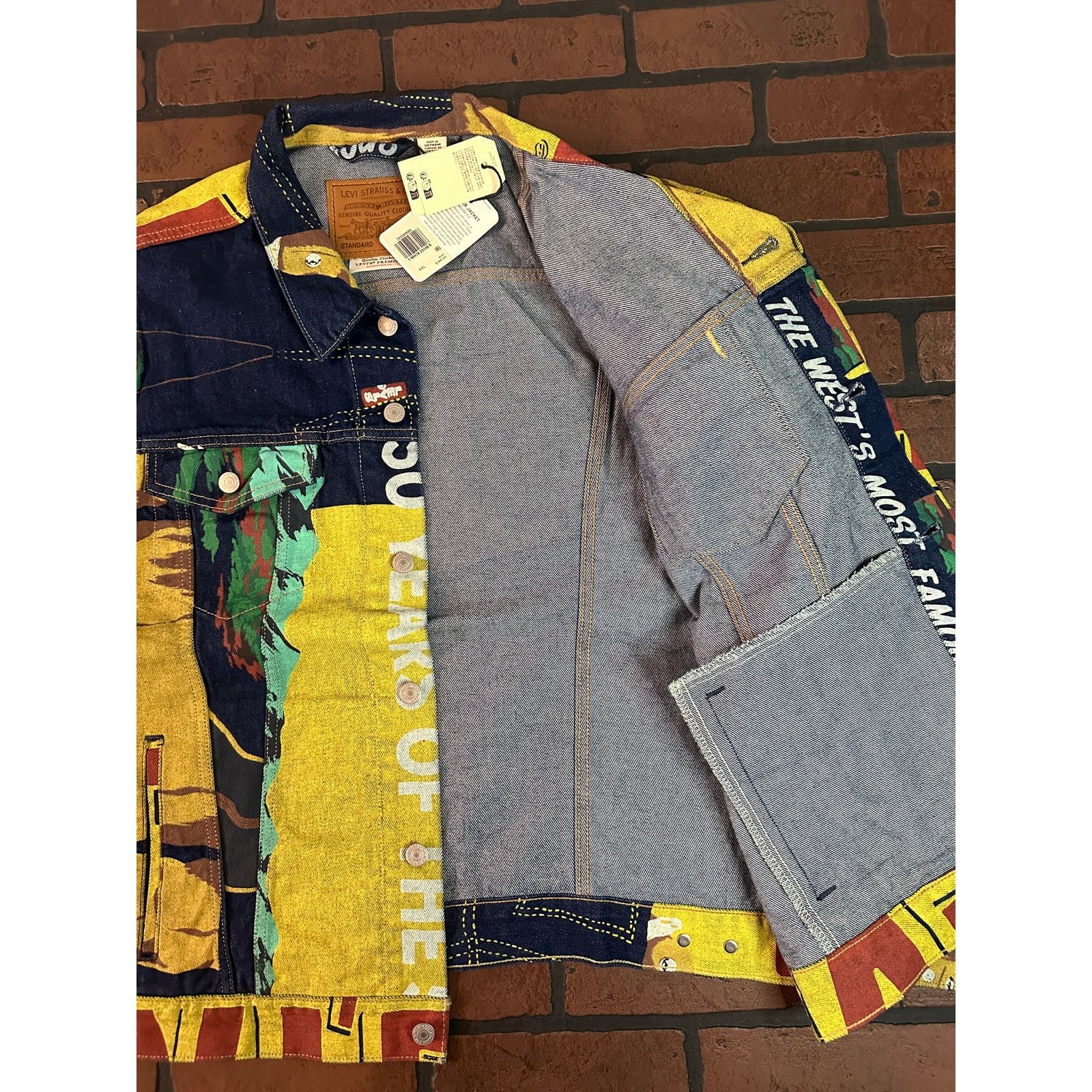 Levi's Levi's Graphic Denim Jacket Size US XL / EU 56 / 4 - 3 Thumbnail