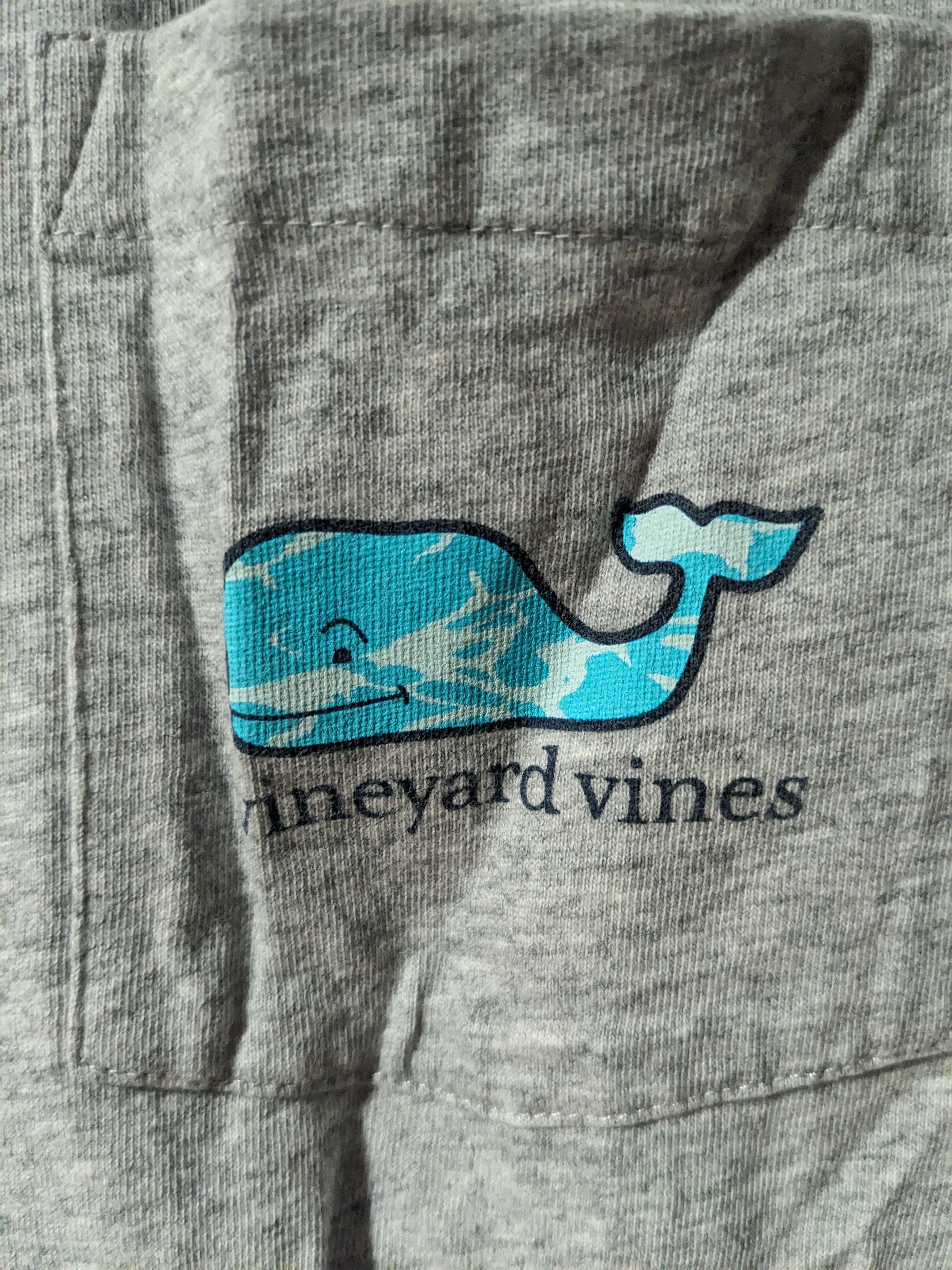 Designer × Vineyard Vines Vineyard Vines Fish Animal Nature Medium Long-Sleeve T-Shirt Size US M / EU 48-50 / 2 - 4 Thumbnail