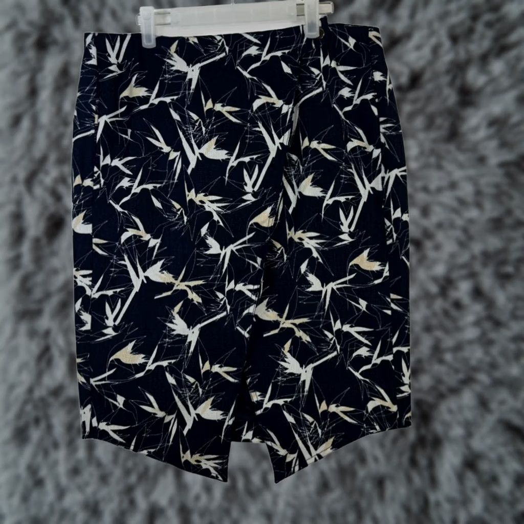 Vintage Rachel Roy Skirt Women’s Size 12 Black White Floral Cotton-Blend Slit Faux Wrap Skater Knee Length Women Size 34" / US 12 / IT 48 - 1 Thumbnail
