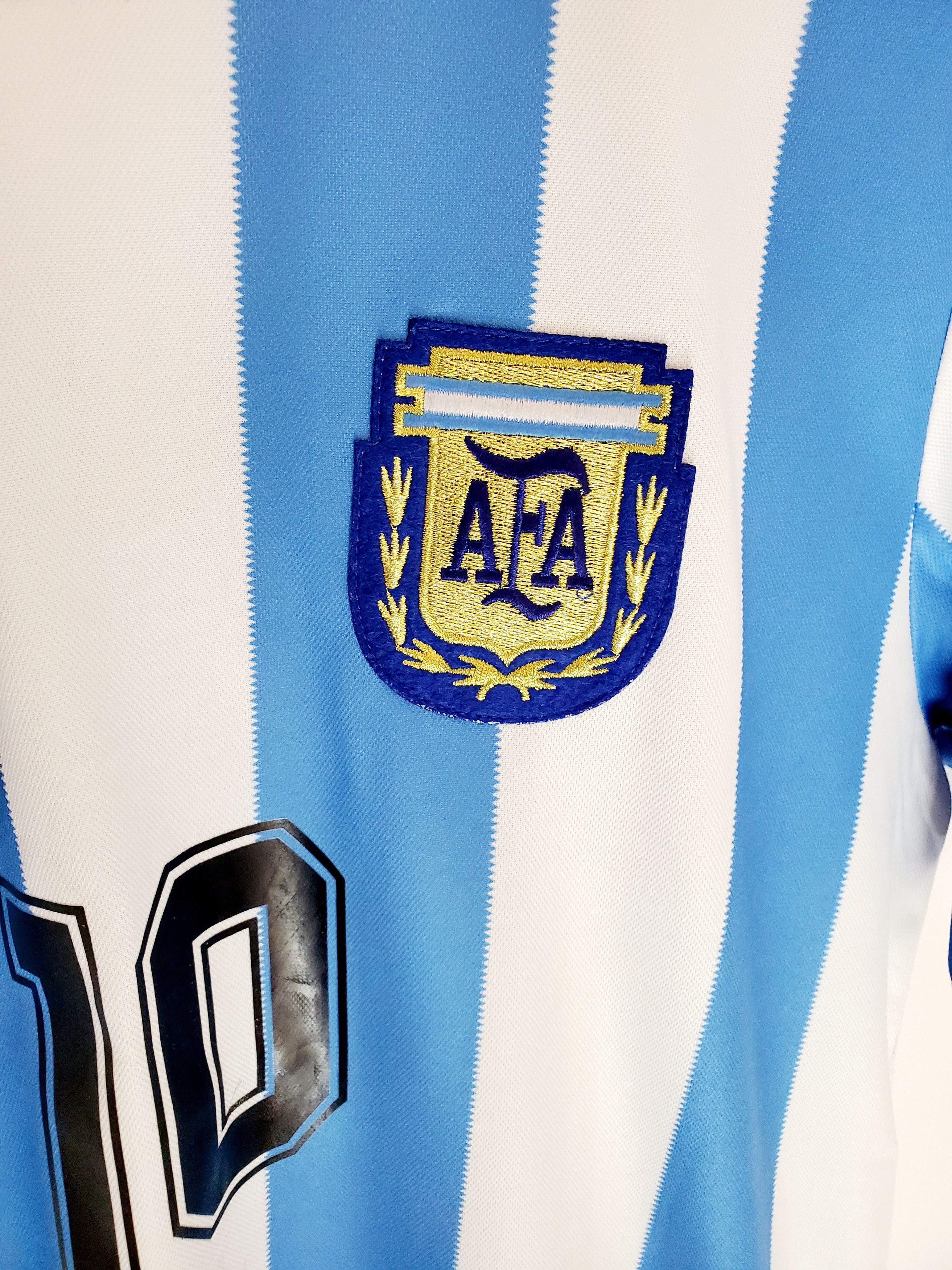 Vintage Argentina Maradona HomeTeam1986 Retro Soccer reprint M Size US M / EU 48-50 / 2 - 3 Thumbnail