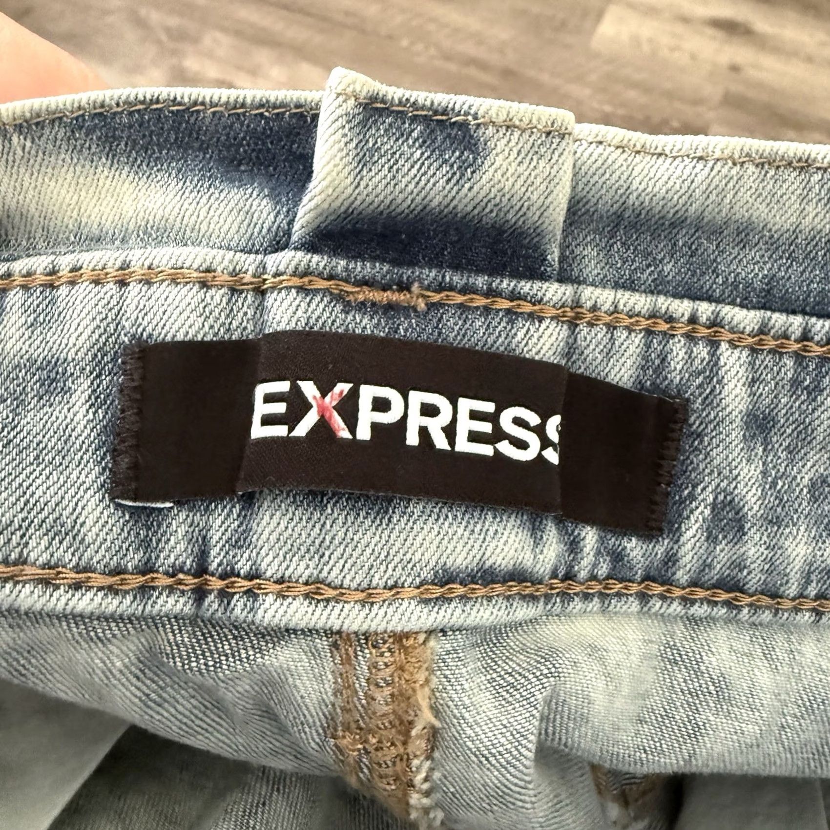 Express EXPRESS Womens 10 High Rise Shortie Denim Paper Bag Tie Front Belted Cuffed Hem Pockets Blue Shorts 2.5in Inseam Size 32" / US 10 / IT 46 - 6 Thumbnail