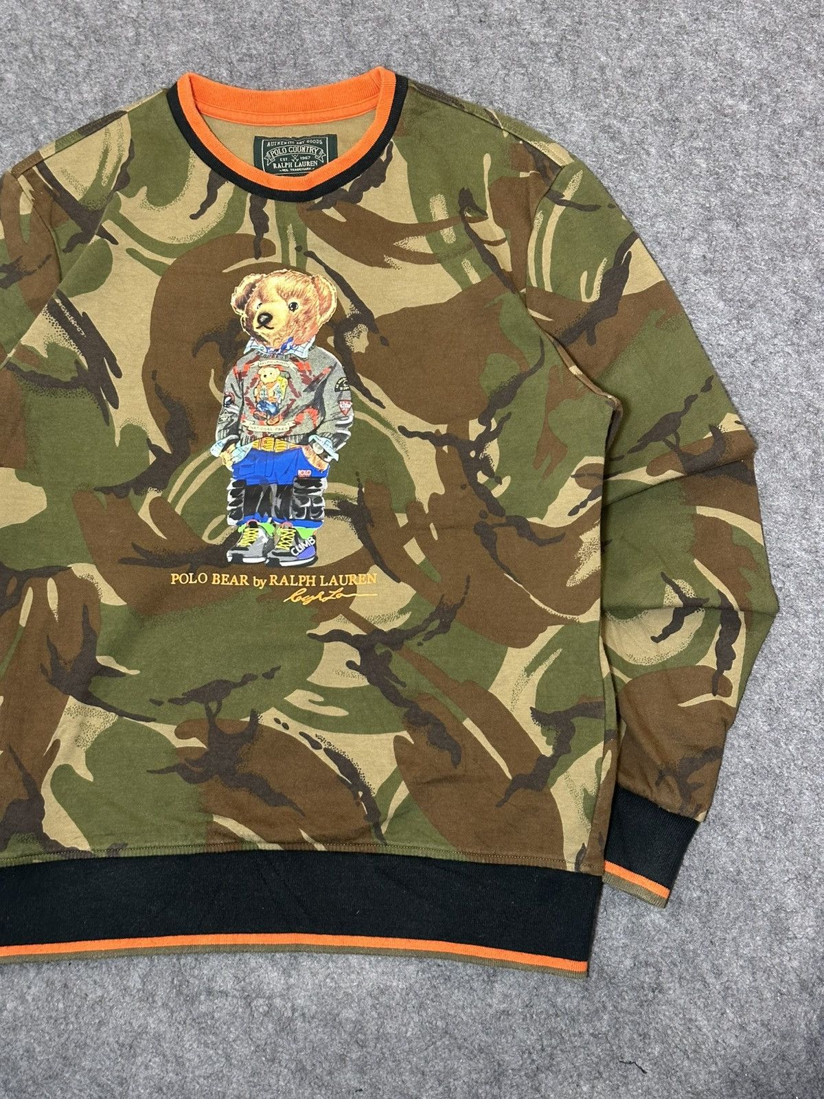 Polo Ralph Lauren Polo Ralph Lauren crewneck sweatshirt featuring a camouflage Size US S / EU 44-46 / 1 - 4 Thumbnail