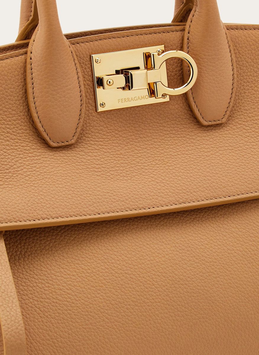 Salvatore Ferragamo o1s1rm0924 Size: OS / Studio Leather Bag in Camel/Moro Size ONE SIZE - 6 Thumbnail