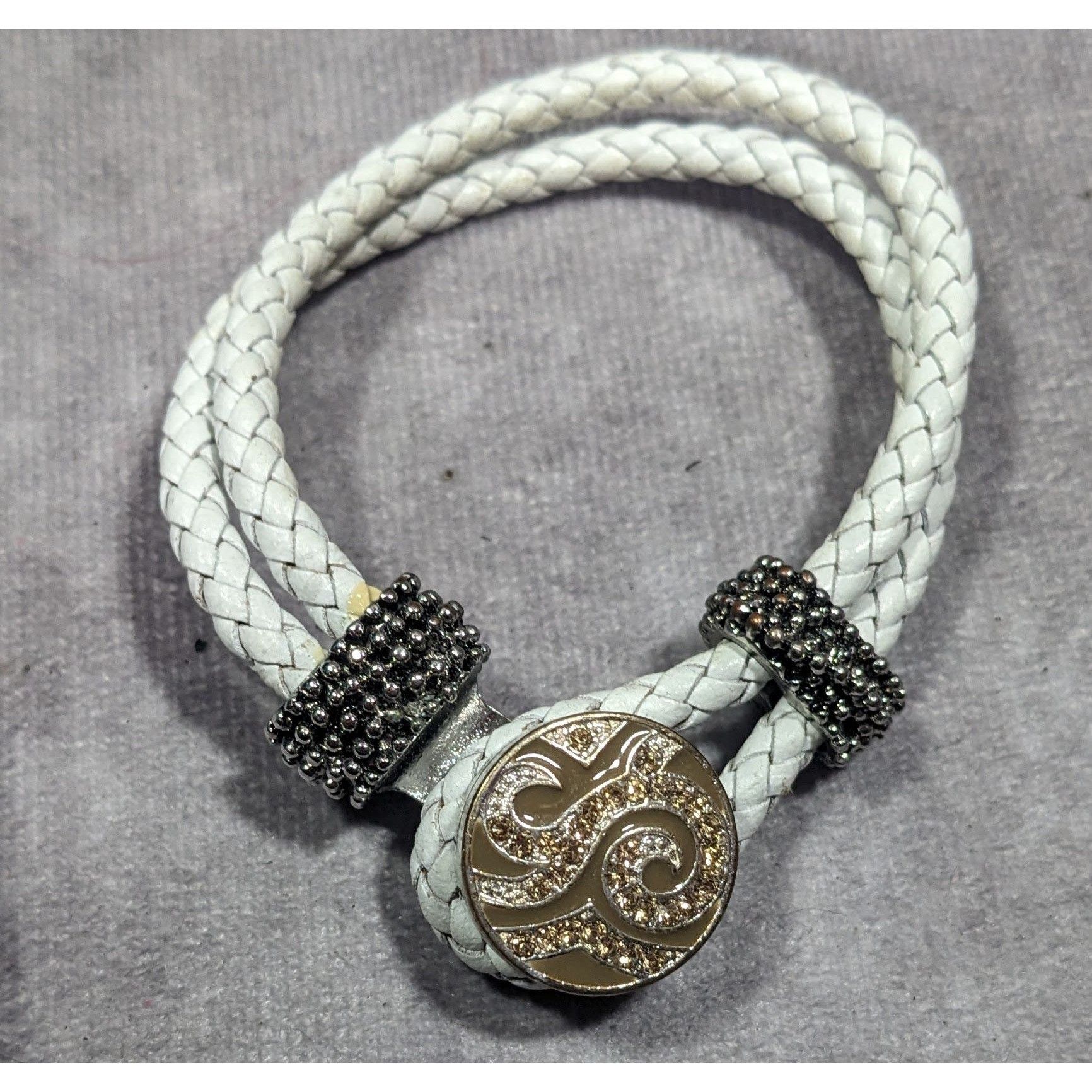 Other Modern White Rope Snap Button Bracelet With Rhinestones Size ONE SIZE - 6 Thumbnail