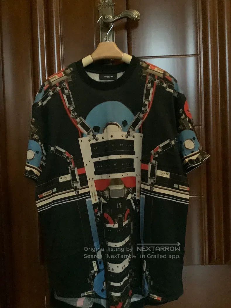 Givenchy Givenchy Short Sleeve T-Shirt, Size XXS, Fashion Week Runw Size US XXS / EU 40 - 1 Thumbnail