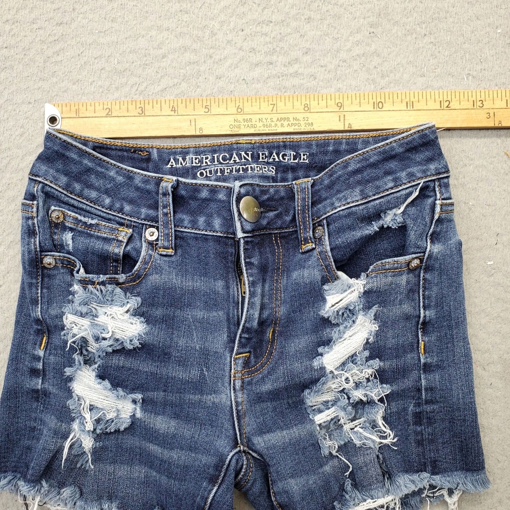 American Eagle Outfitters VINTAGE American Eagle Outfitters Shorts Women Size 00 Blue Denim High Rise Distressed Size 24" / US 00 / IT 34 - 5 Thumbnail