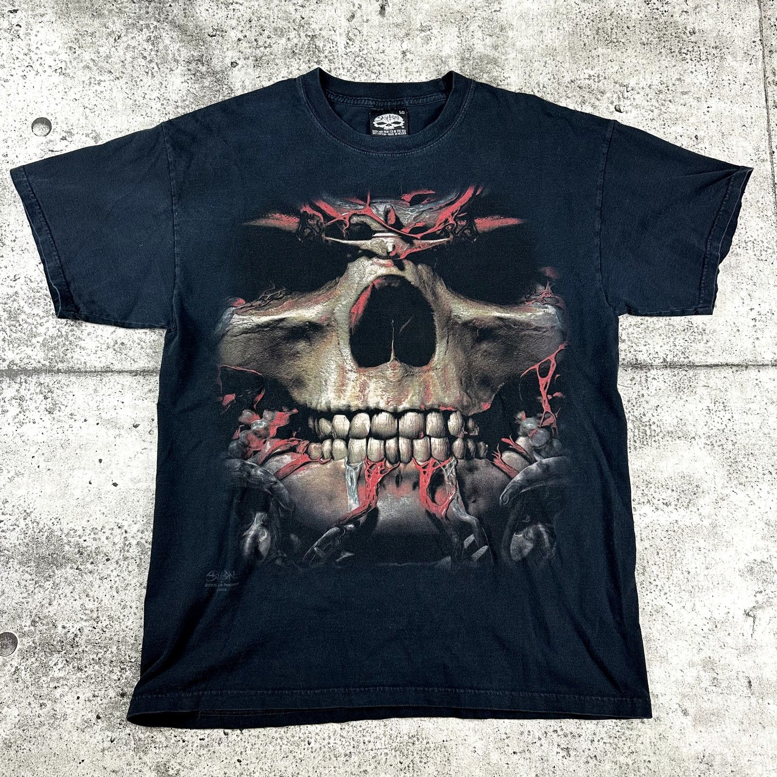 Vintage Vintage Skulbone Y2K Shirt Skull Print Size Large Size US L / EU 52-54 / 3 - 1 Thumbnail