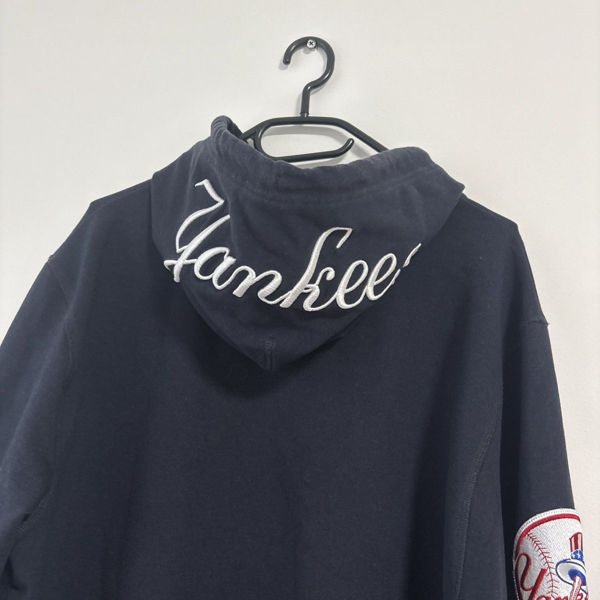 New York Yankees Vintage New York Yankees Mens boxy fit hoodie retro casual Size US L / EU 52-54 / 3 - 6 Thumbnail