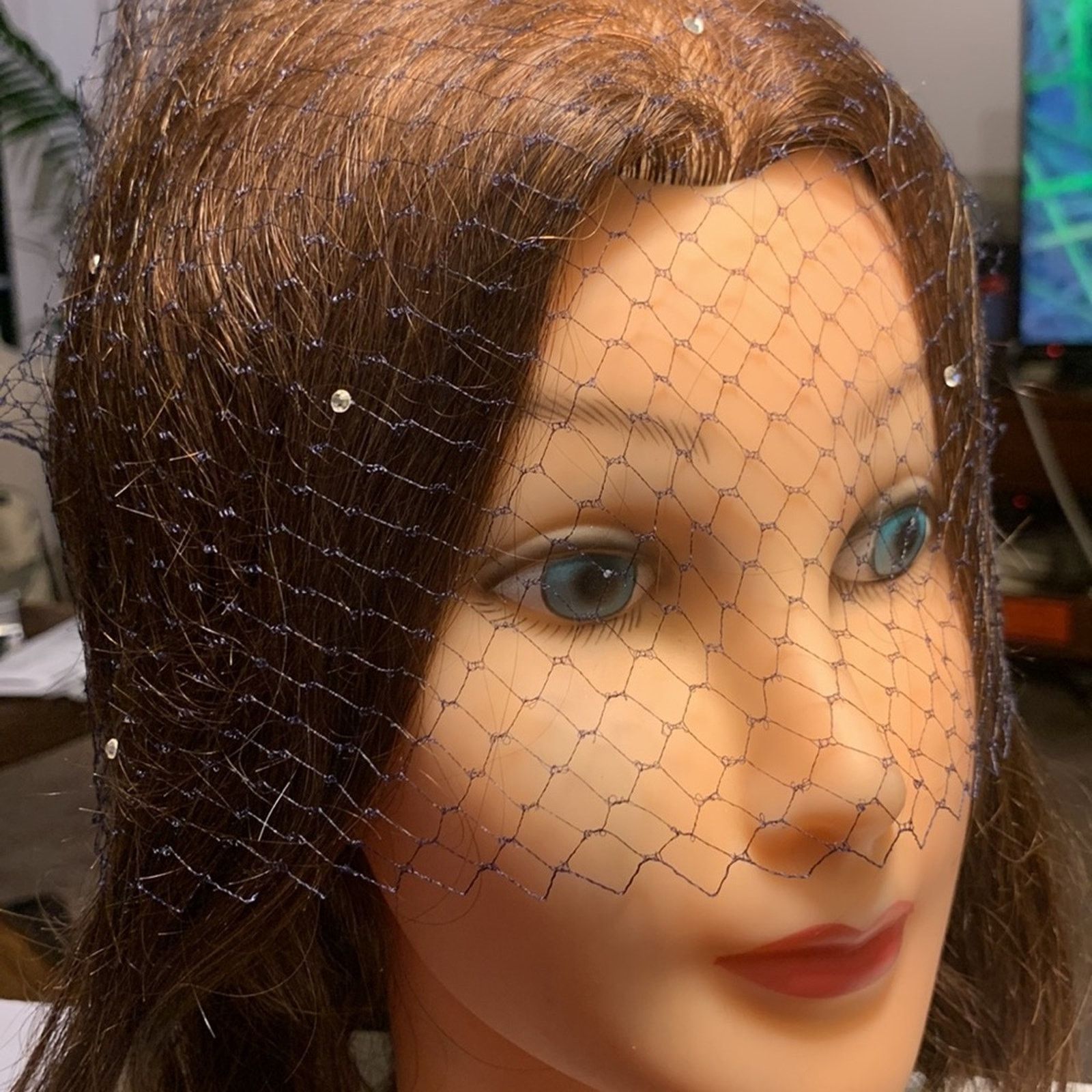 Vintage BNIB Netted birdcage veil tie-on,60's wedding cocktail pinup Size ONE SIZE - 1 Thumbnail
