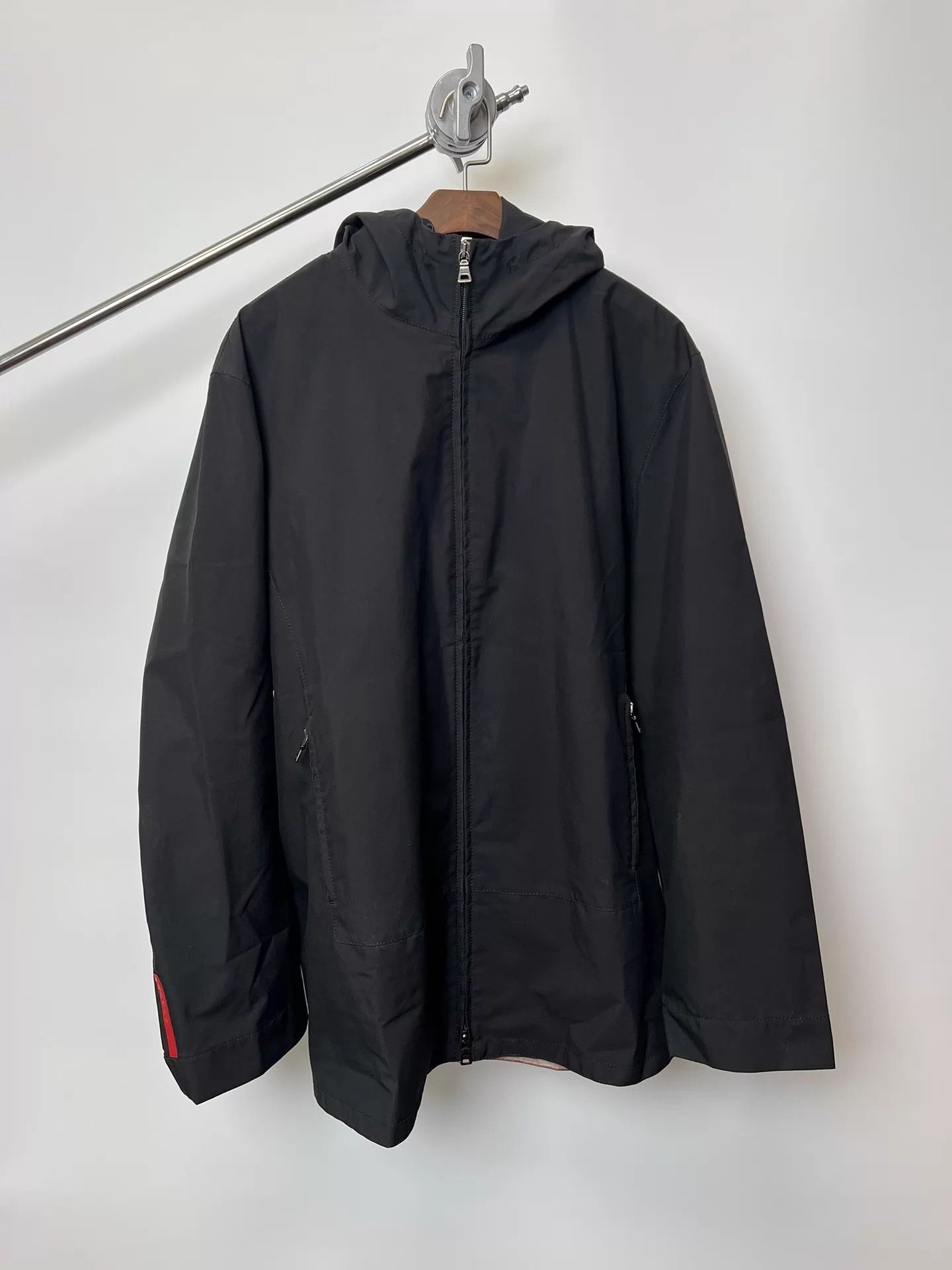 Prada Prada Vintage Sports Red Label GTX Jacket Size 54 Size US L / EU 52-54 / 3 - 1 Thumbnail