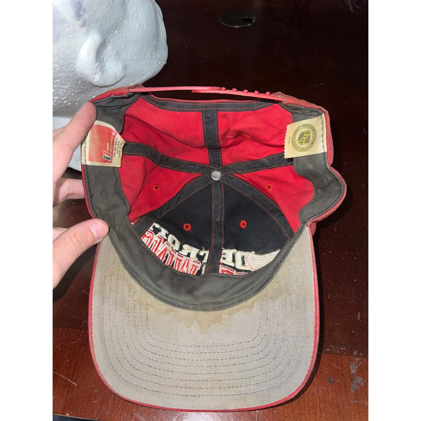 Twins Enterprise Inc. Vintage Detroit Red Wings Hat NHL Hockey Snapback WORN DIRTY Size ONE SIZE - 8 Thumbnail
